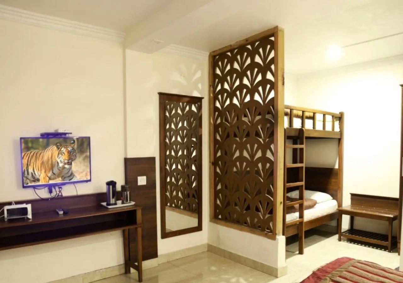 Bed in Hotel Aroma Nainital In house parking