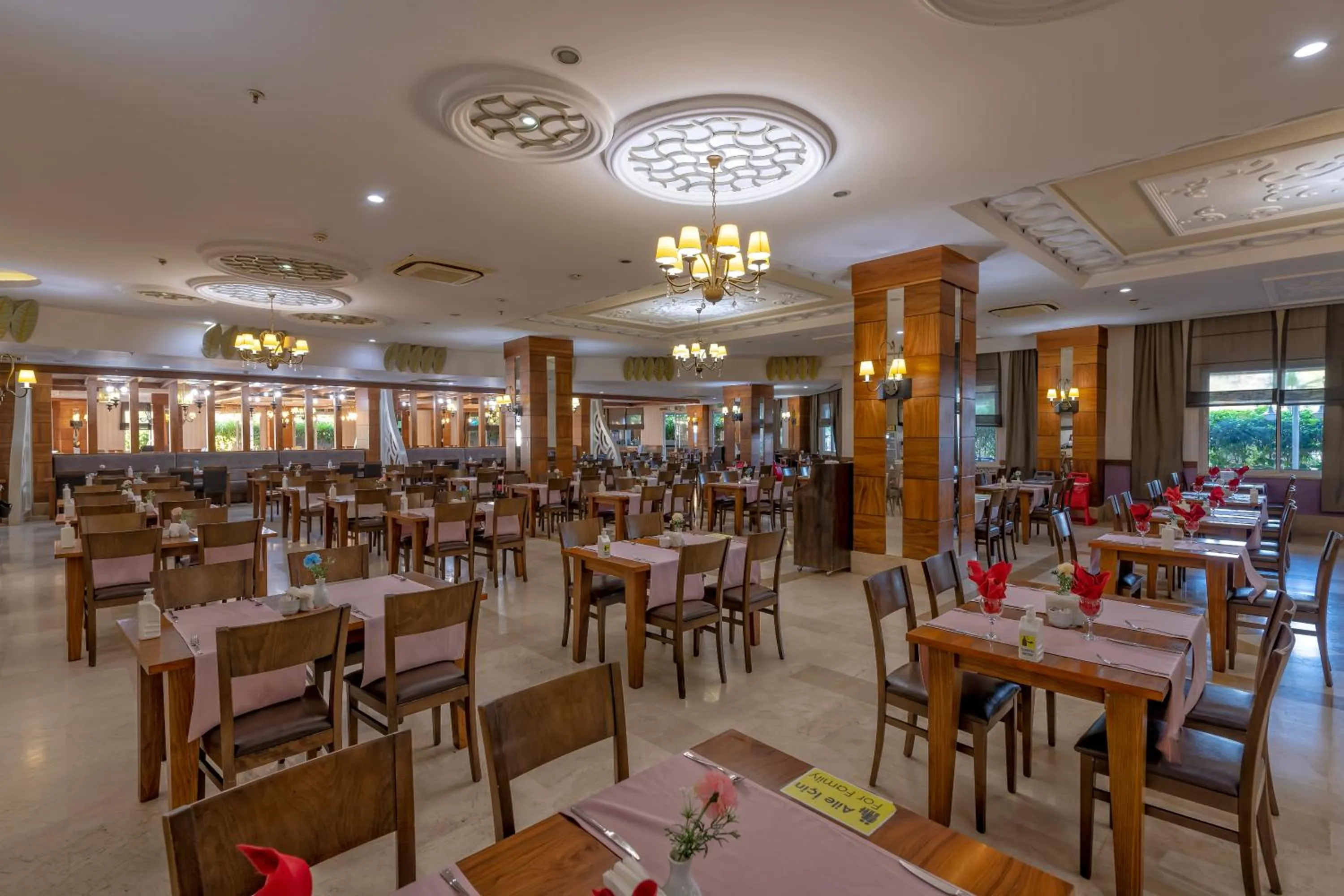 Restaurant/places to eat in LRS Hotels Lake River Side Hotel & Spa - Ultra All Inclusive