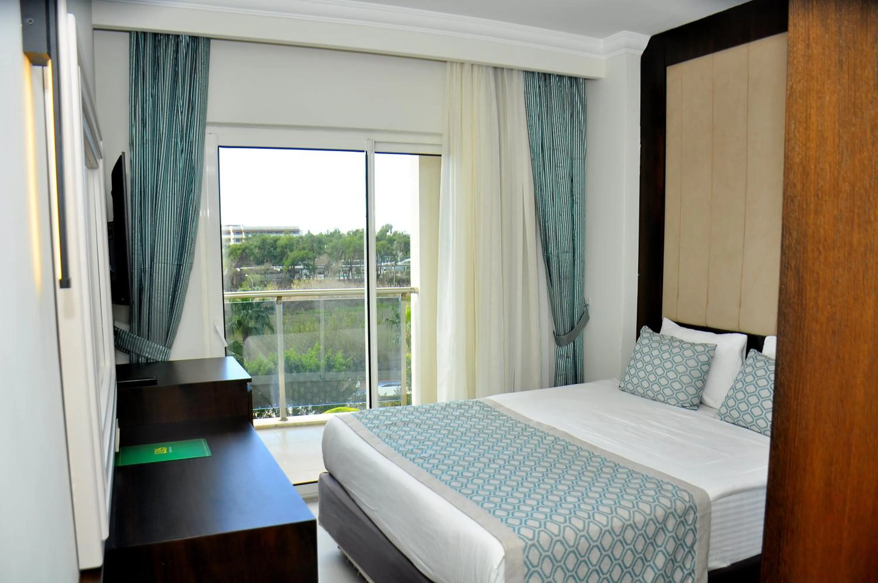 Bed in LRS Hotels Lake River Side Hotel & Spa - Ultra All Inclusive