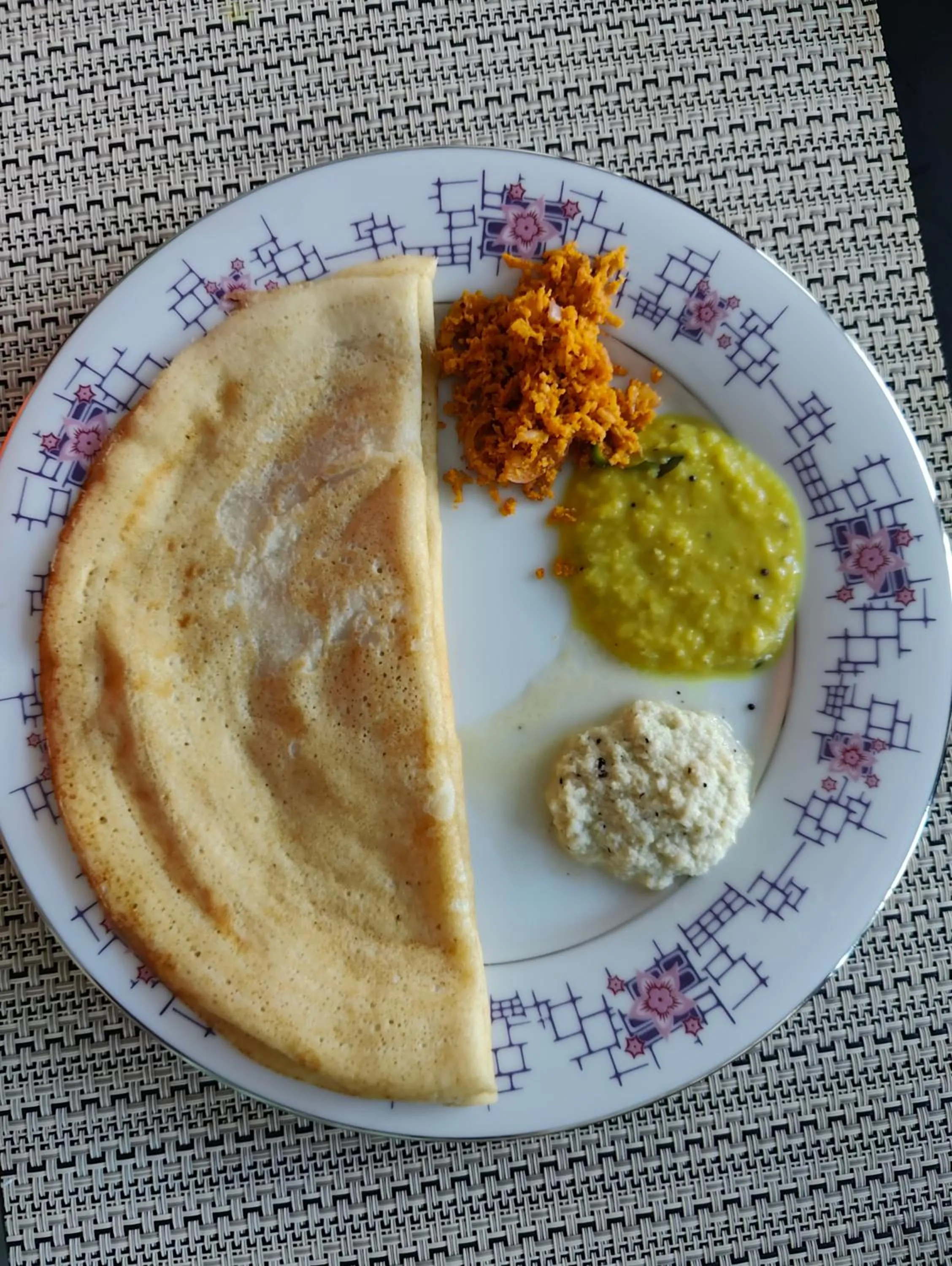 Restaurant/places to eat in Subhas Tourist Hotel