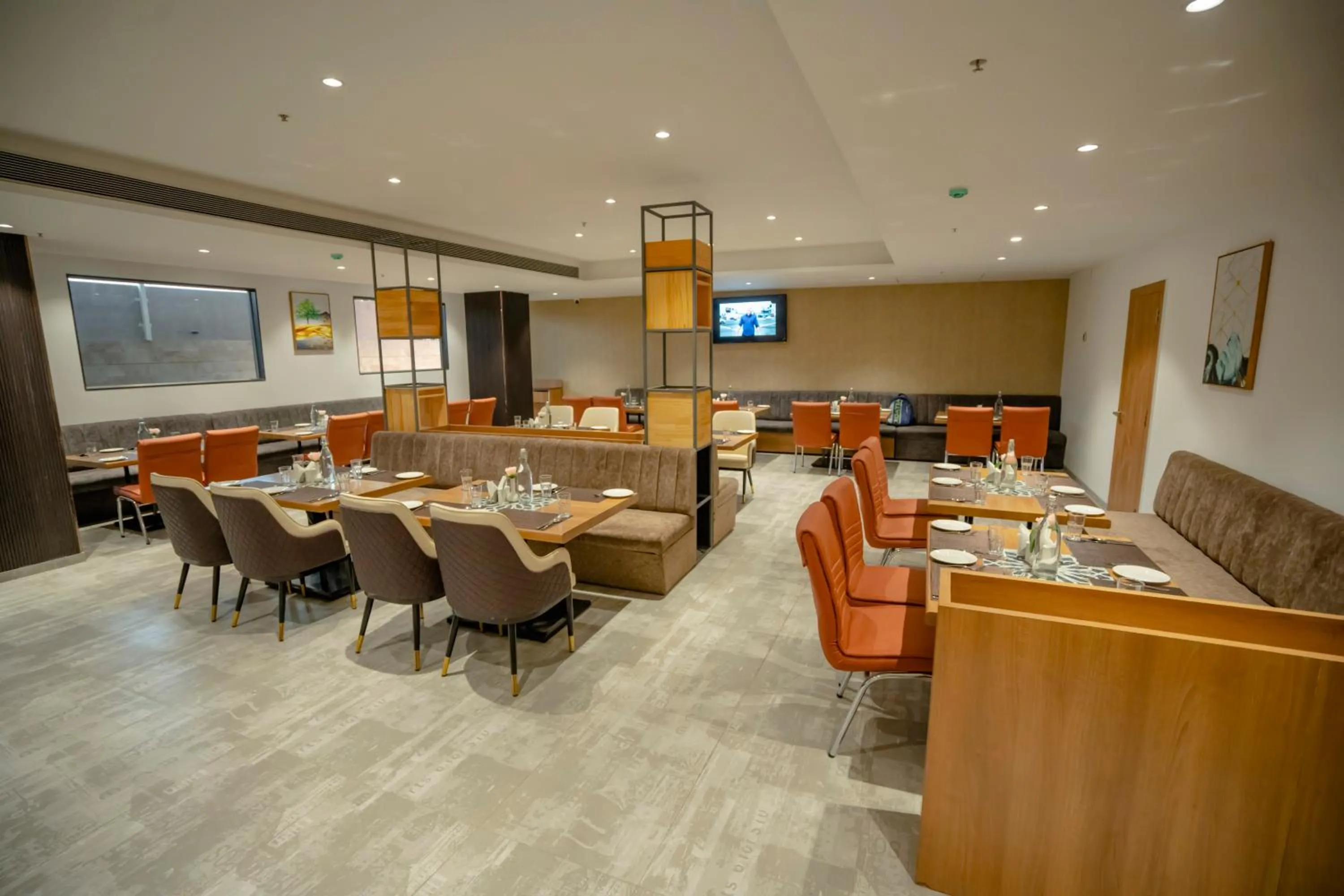 Restaurant/places to eat in Zip By Spree Hotels Chakan, Pune