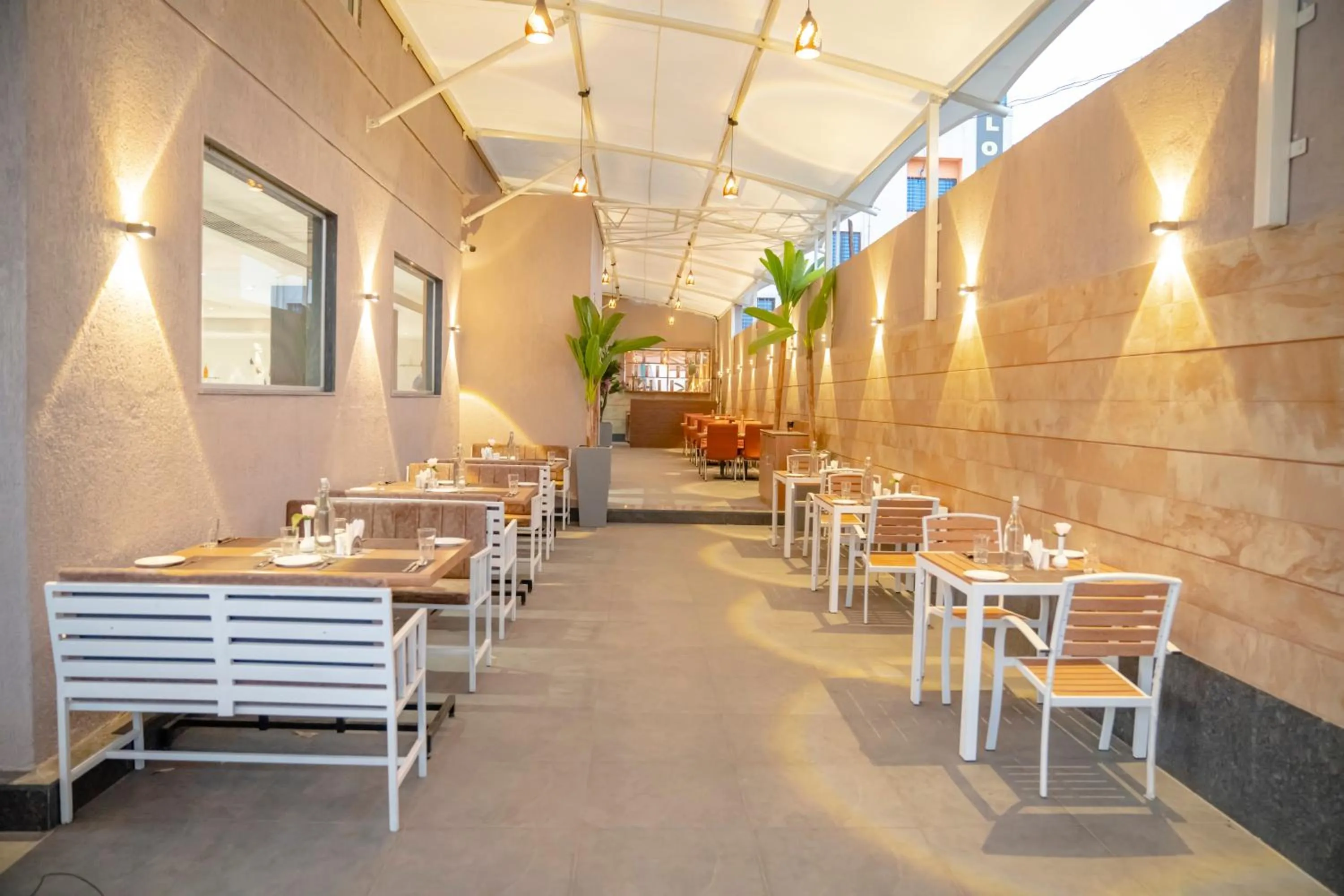 Lounge or bar in Zip By Spree Hotels Chakan, Pune