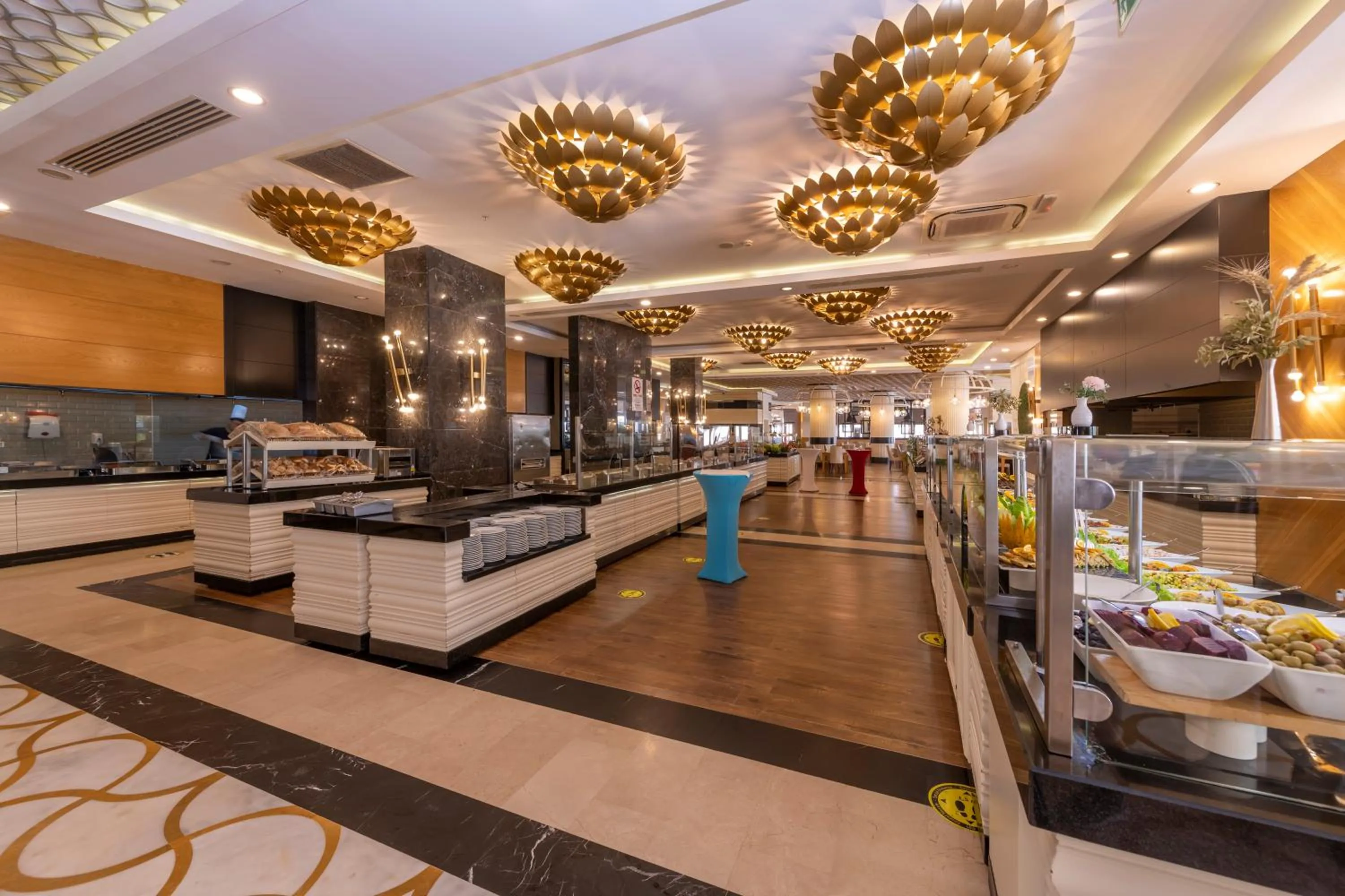 Food and drinks in LRS Hotels Port River Hotel & Spa - Ultra All Inclusive