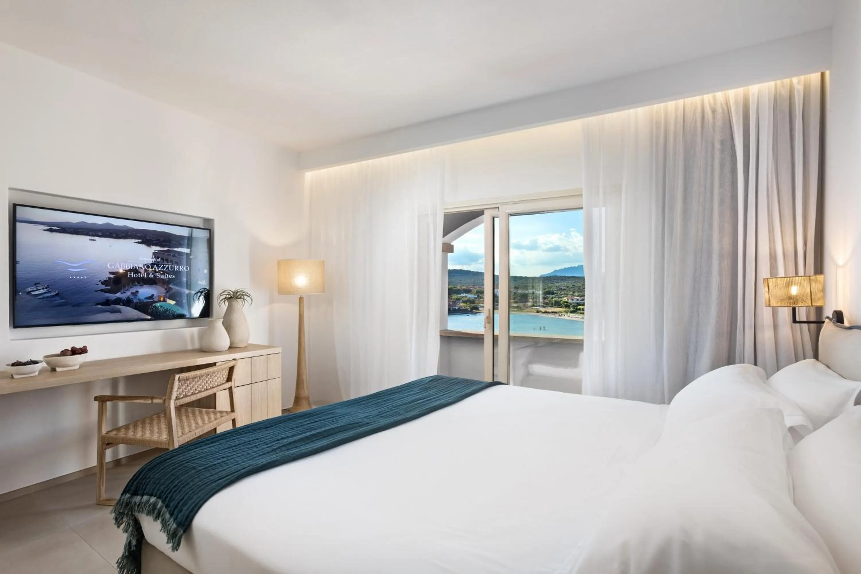 Bed in Gabbiano Azzurro Hotel & Suites