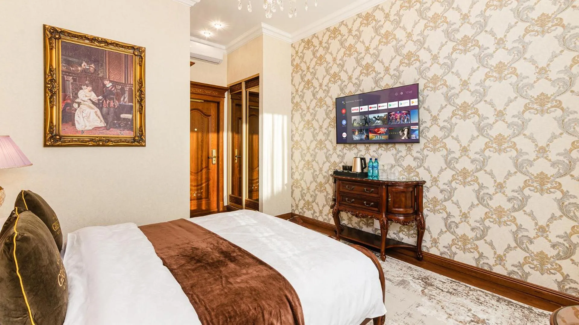 Bed in GREGORY Boutique Hotel Chisinau