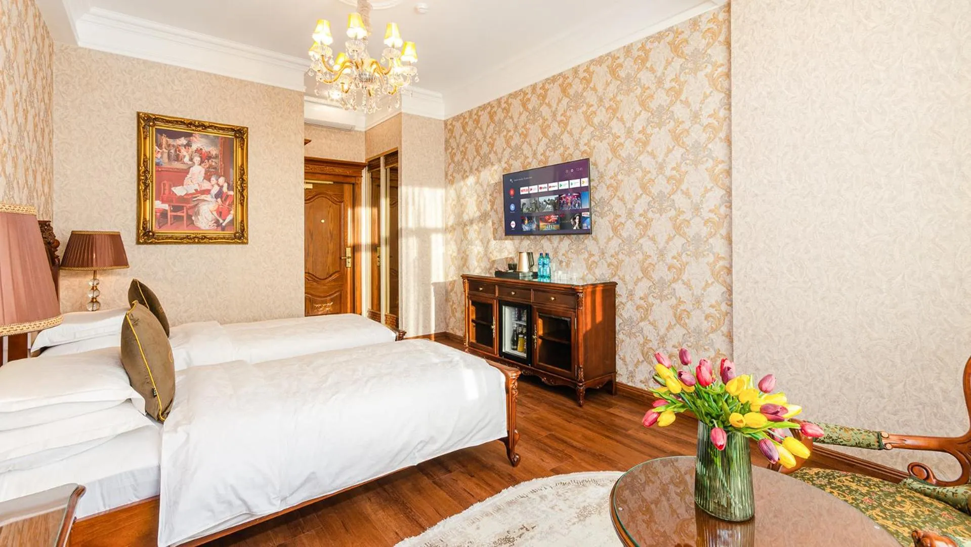 TV and multimedia, Bed in GREGORY Boutique Hotel Chisinau