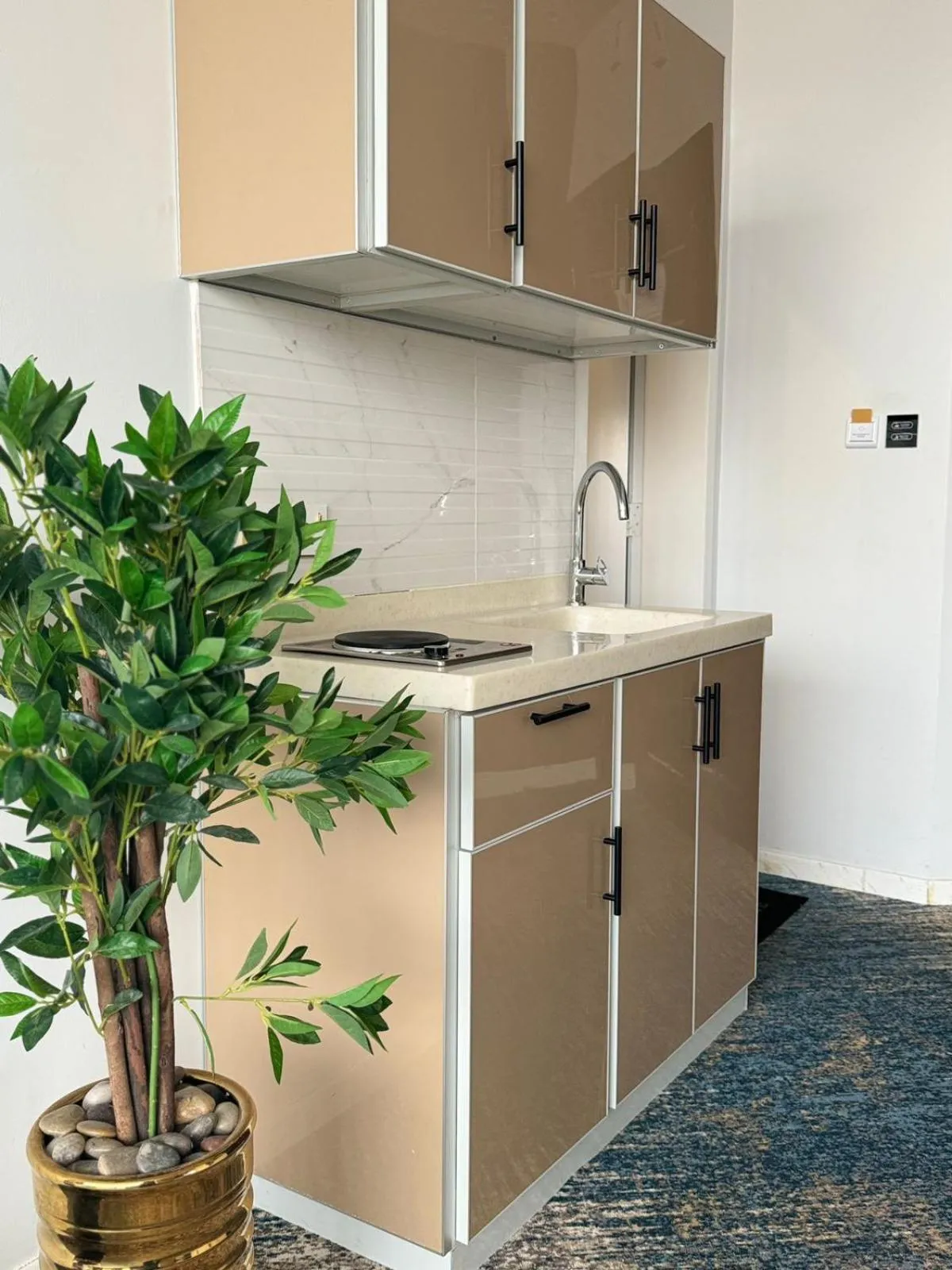 Kitchen or kitchenette in شقق ارين المطار