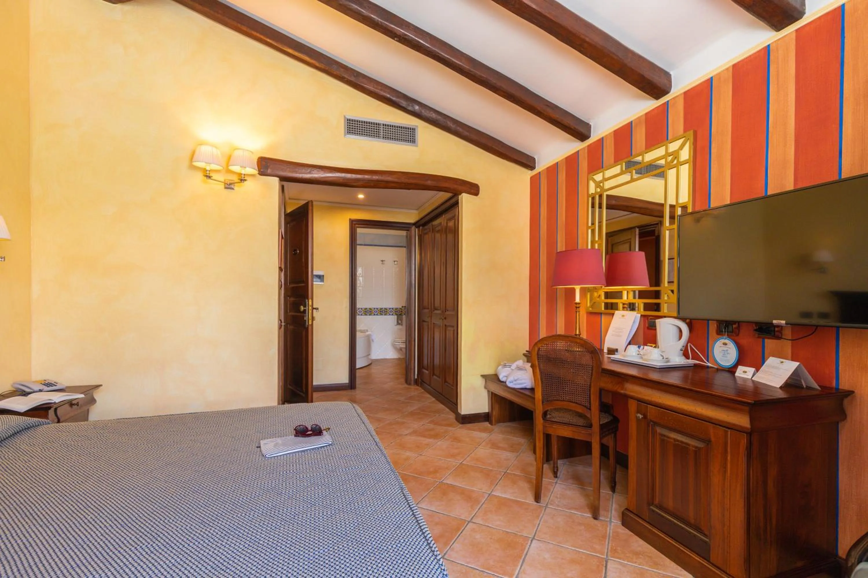 Photo of the whole room, Bed in Hotel Arbatasar