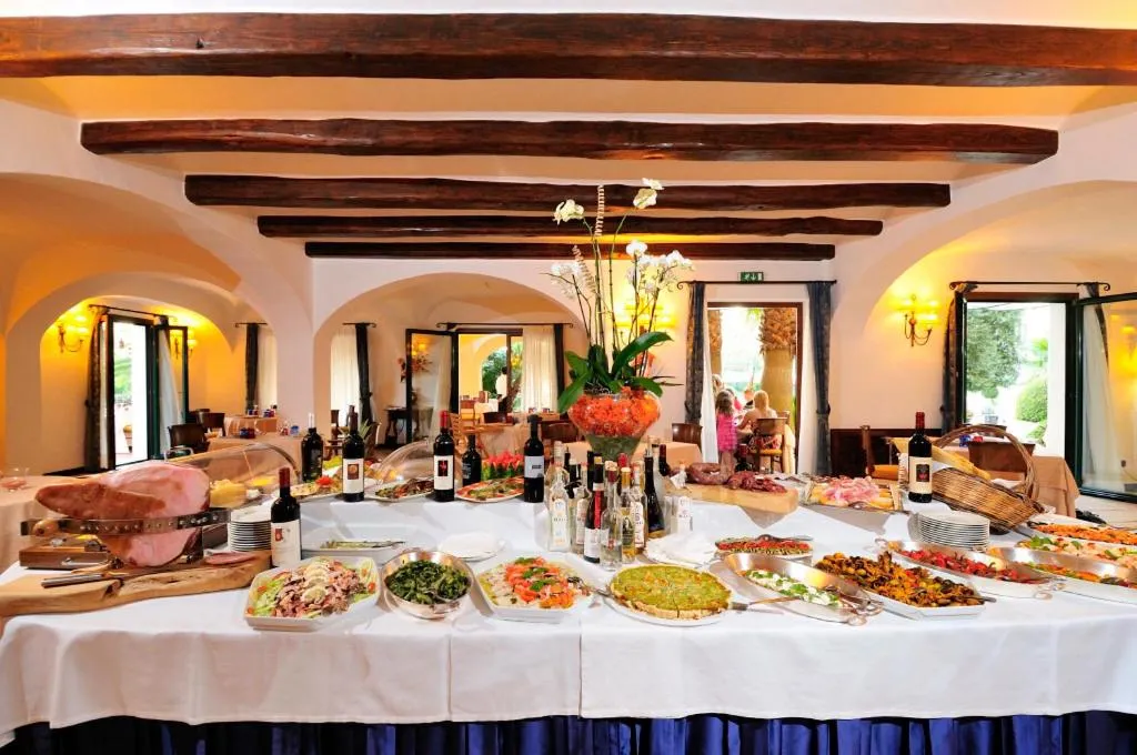 Food in Hotel Arbatasar