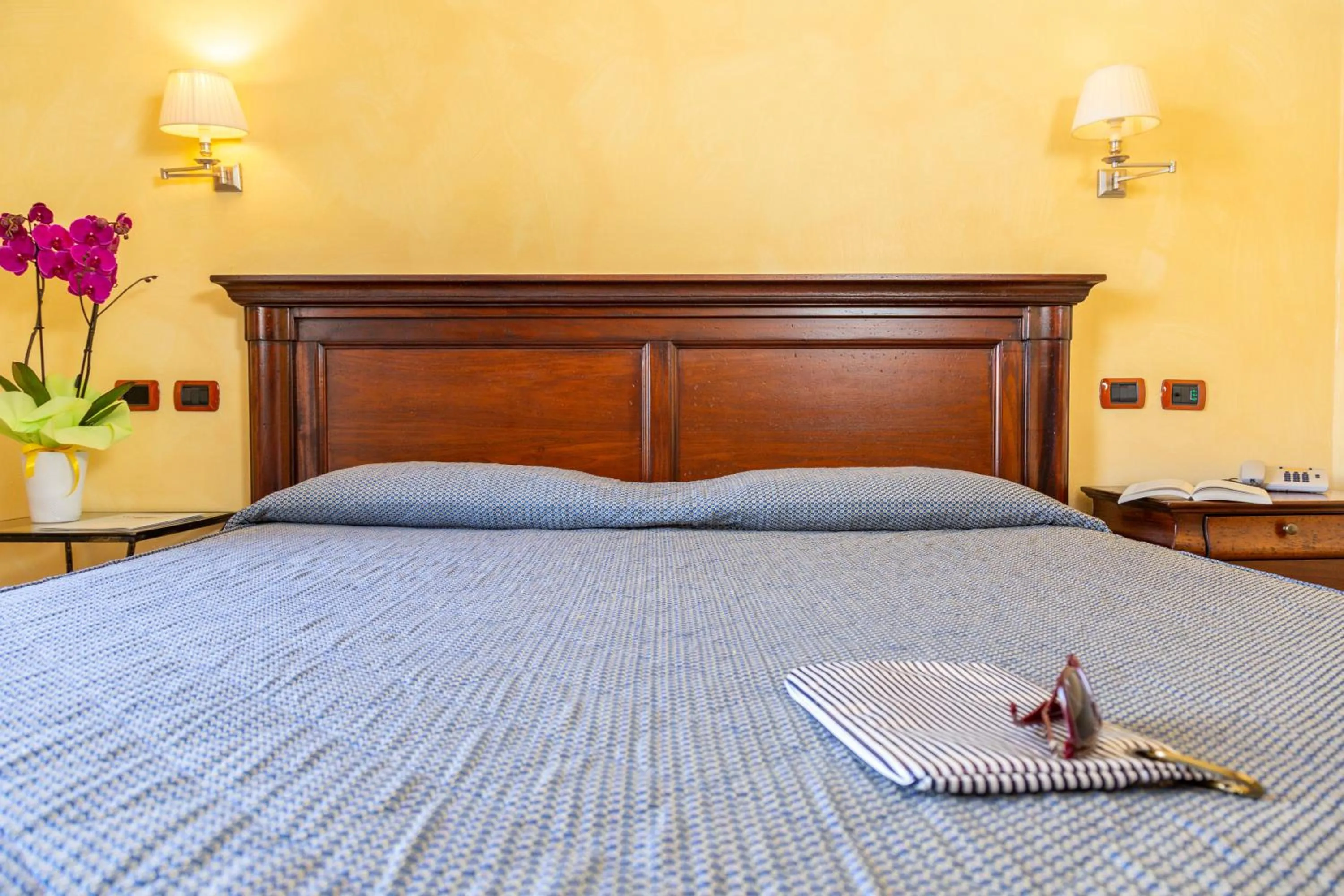 Bed in Hotel Arbatasar