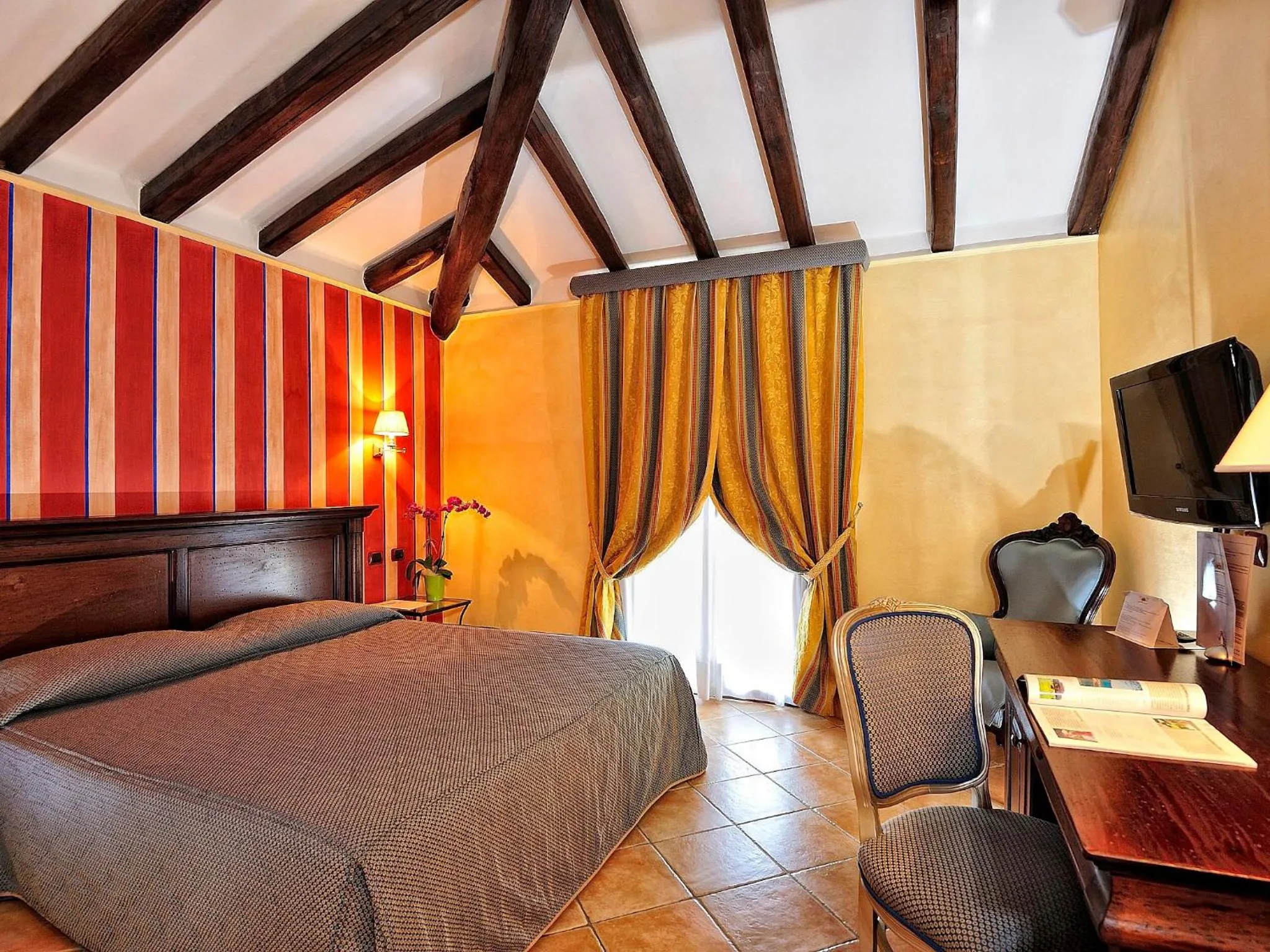 Photo of the whole room, Bed in Hotel Arbatasar