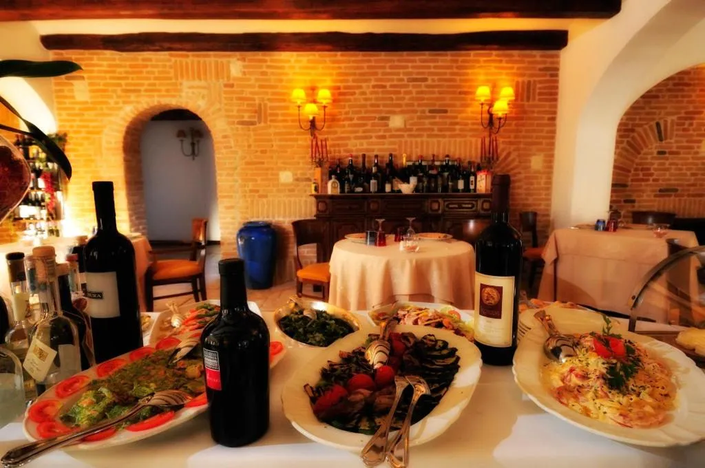 Lunch in Hotel Arbatasar