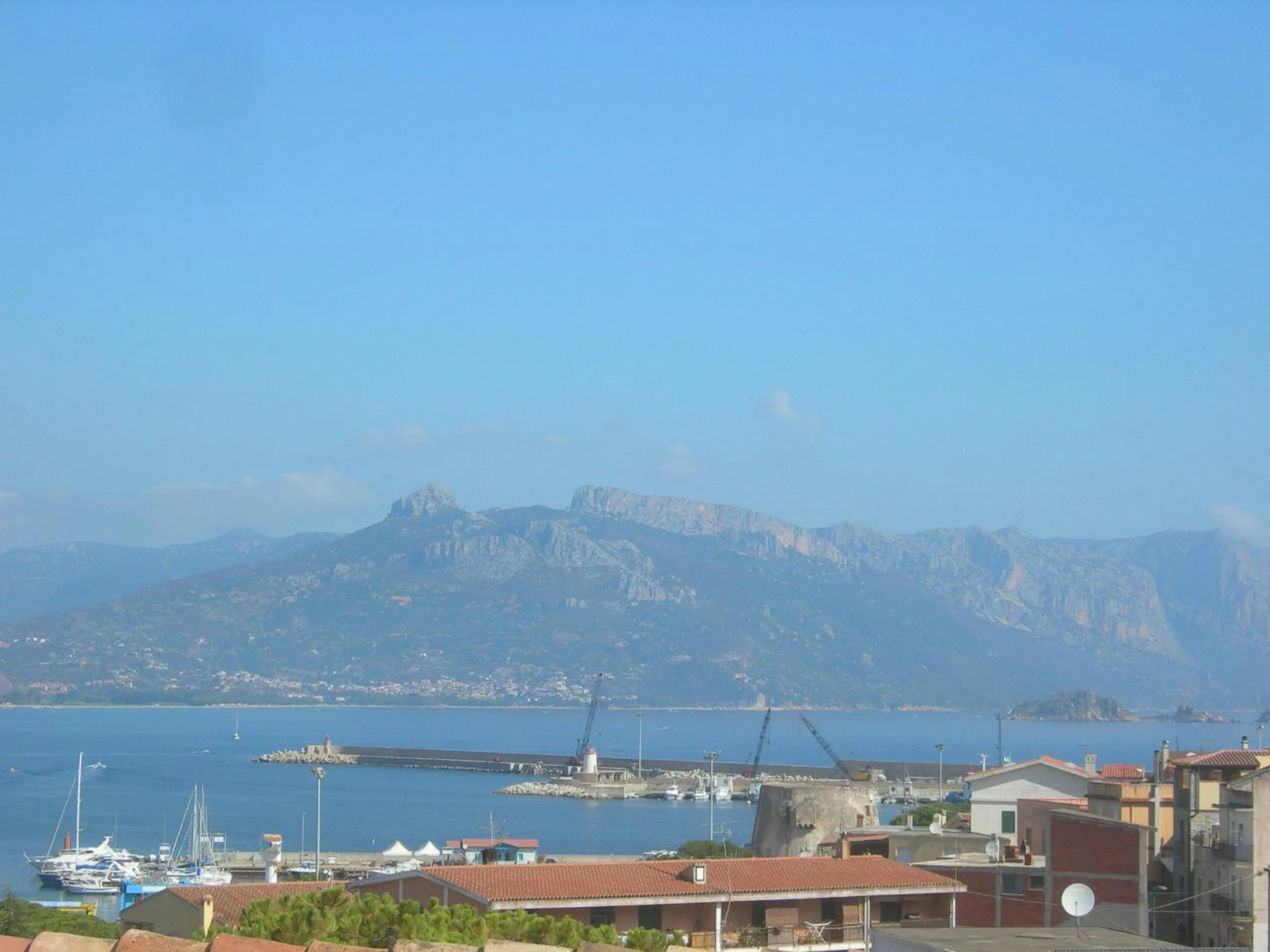 Day in Hotel Arbatasar