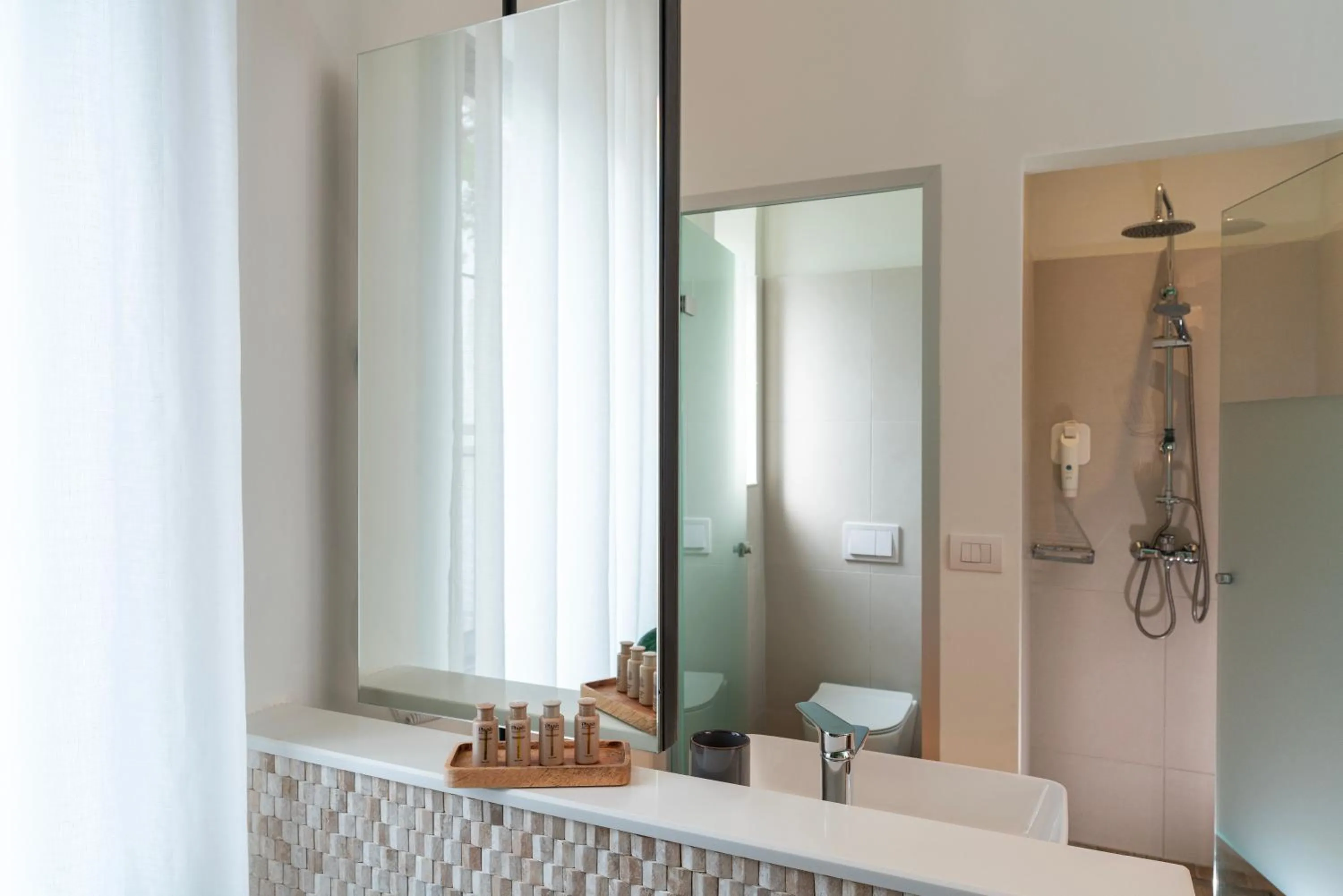 Shower in Naillac Boutique Hotel