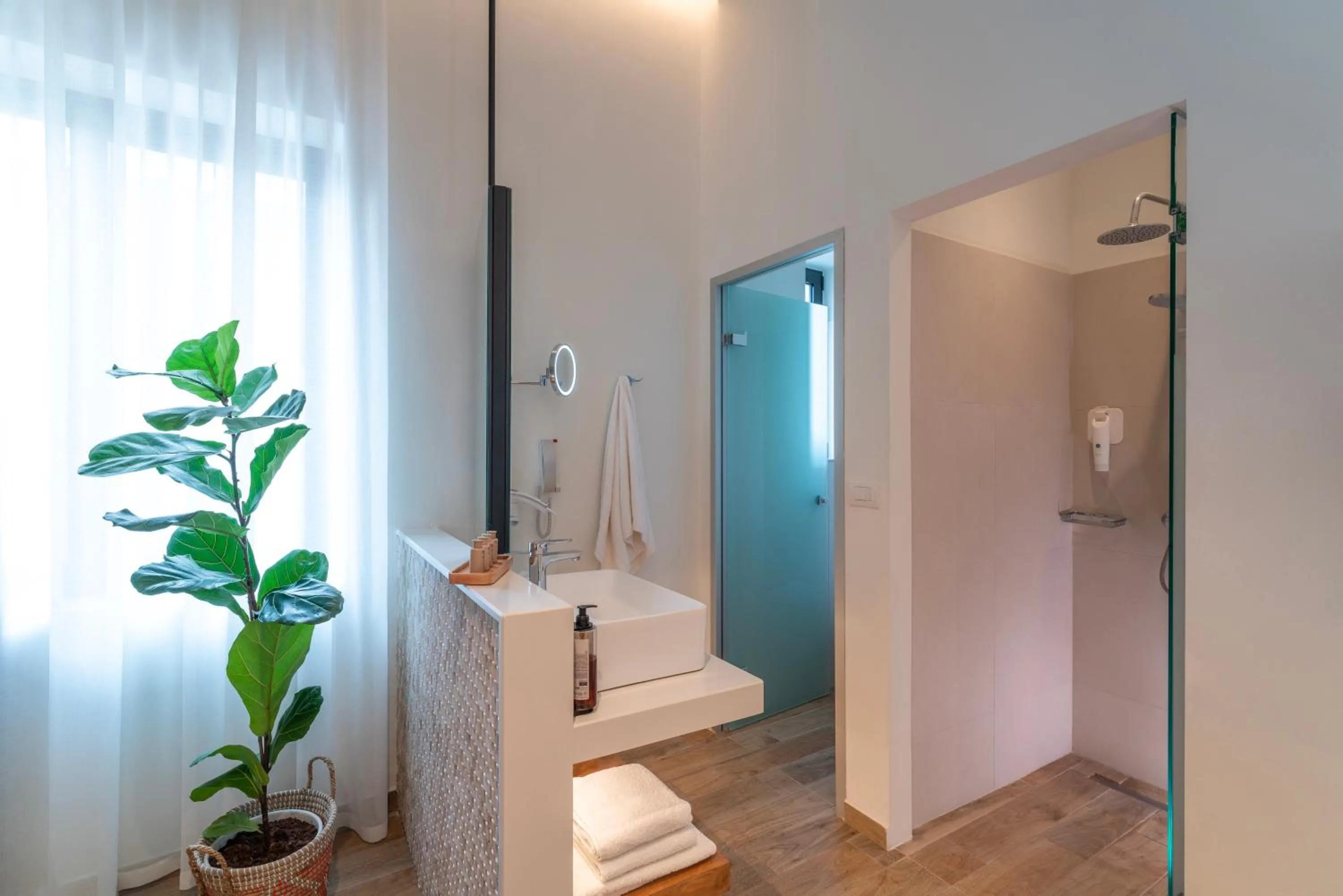 Toilet in Naillac Boutique Hotel