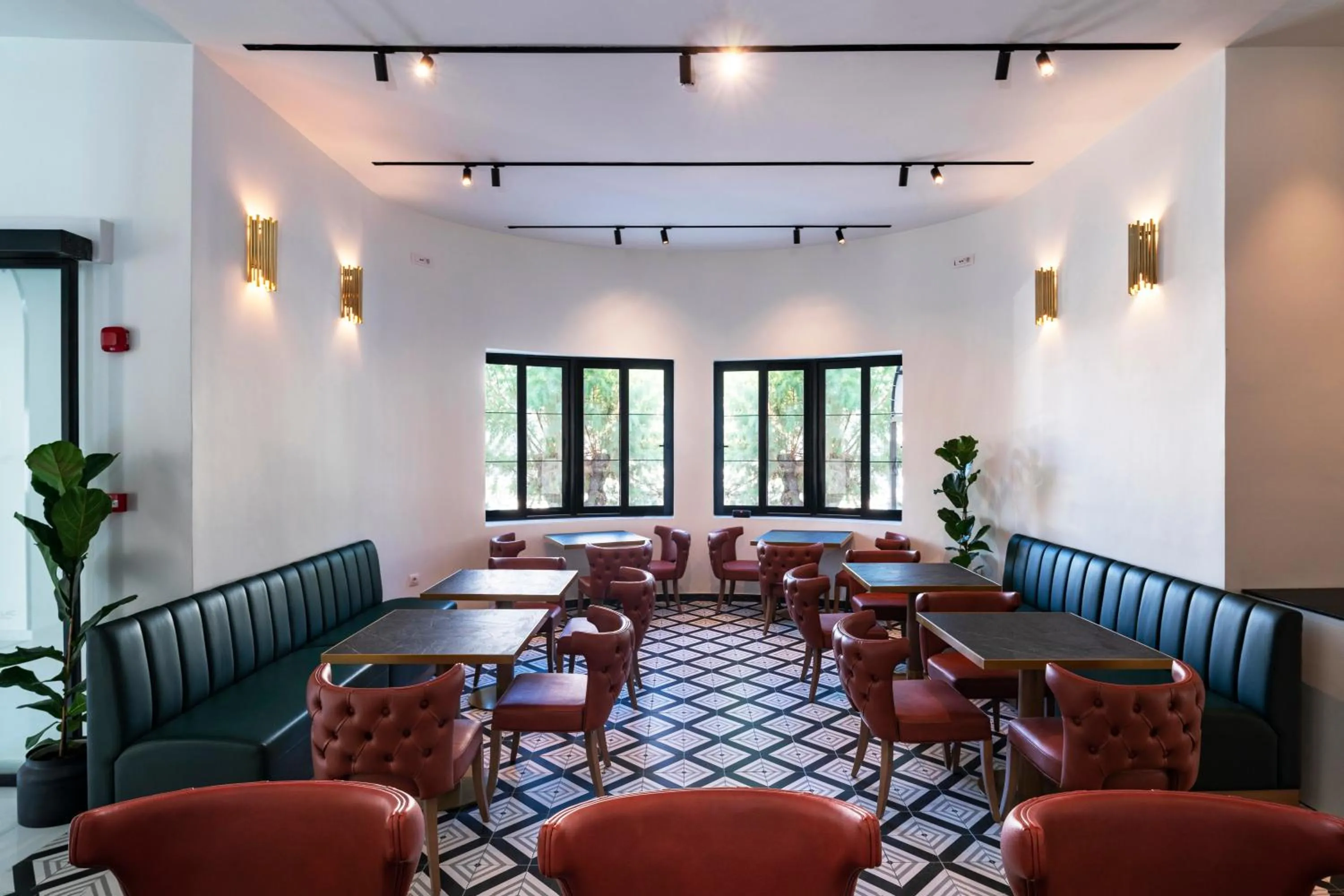 Restaurant/places to eat in Naillac Boutique Hotel