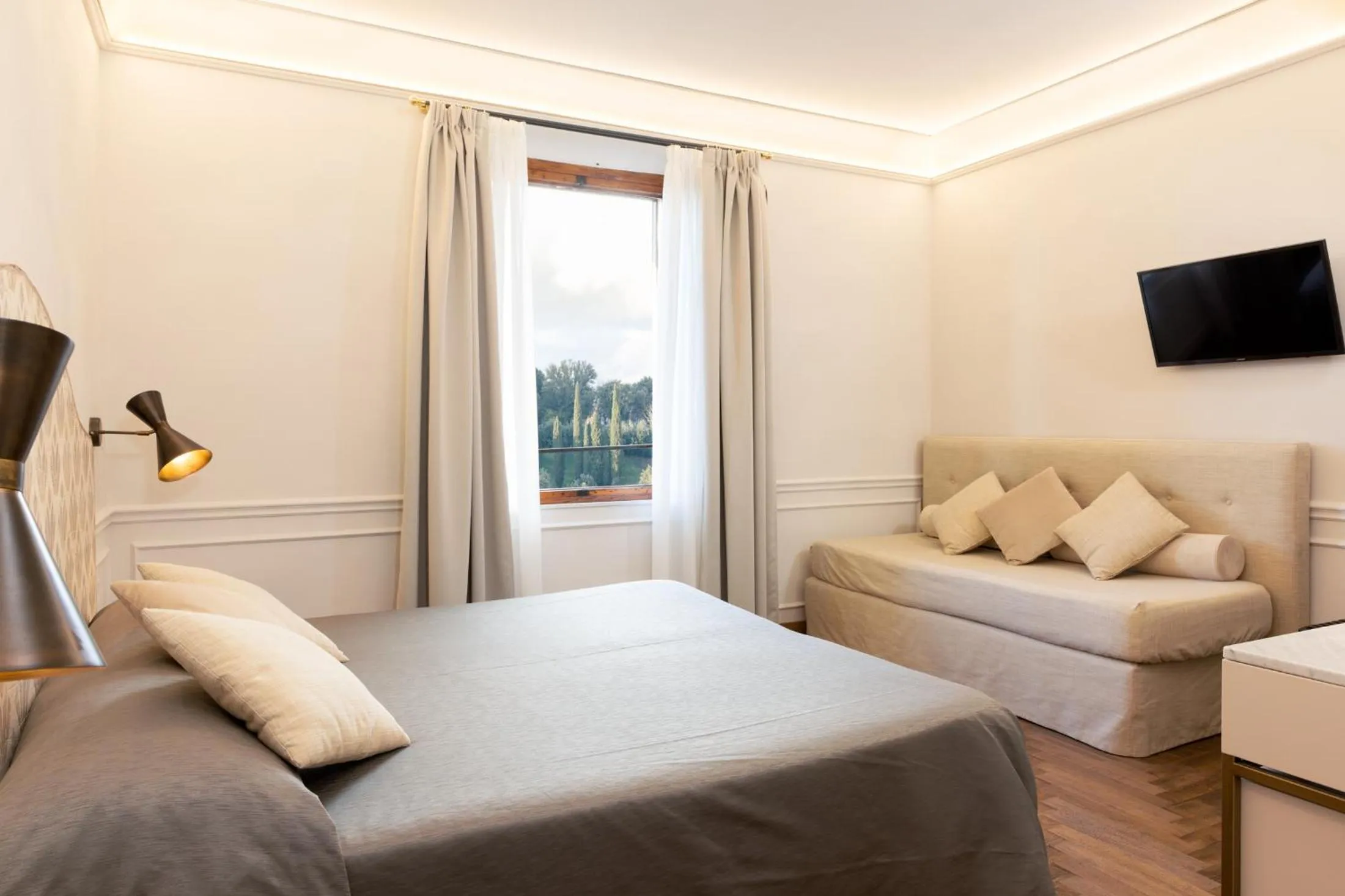 Photo of the whole room, Bed in Albergo Chiusarelli