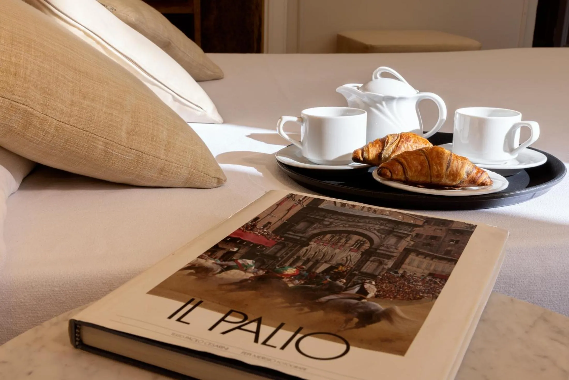 Decorative detail in Albergo Chiusarelli