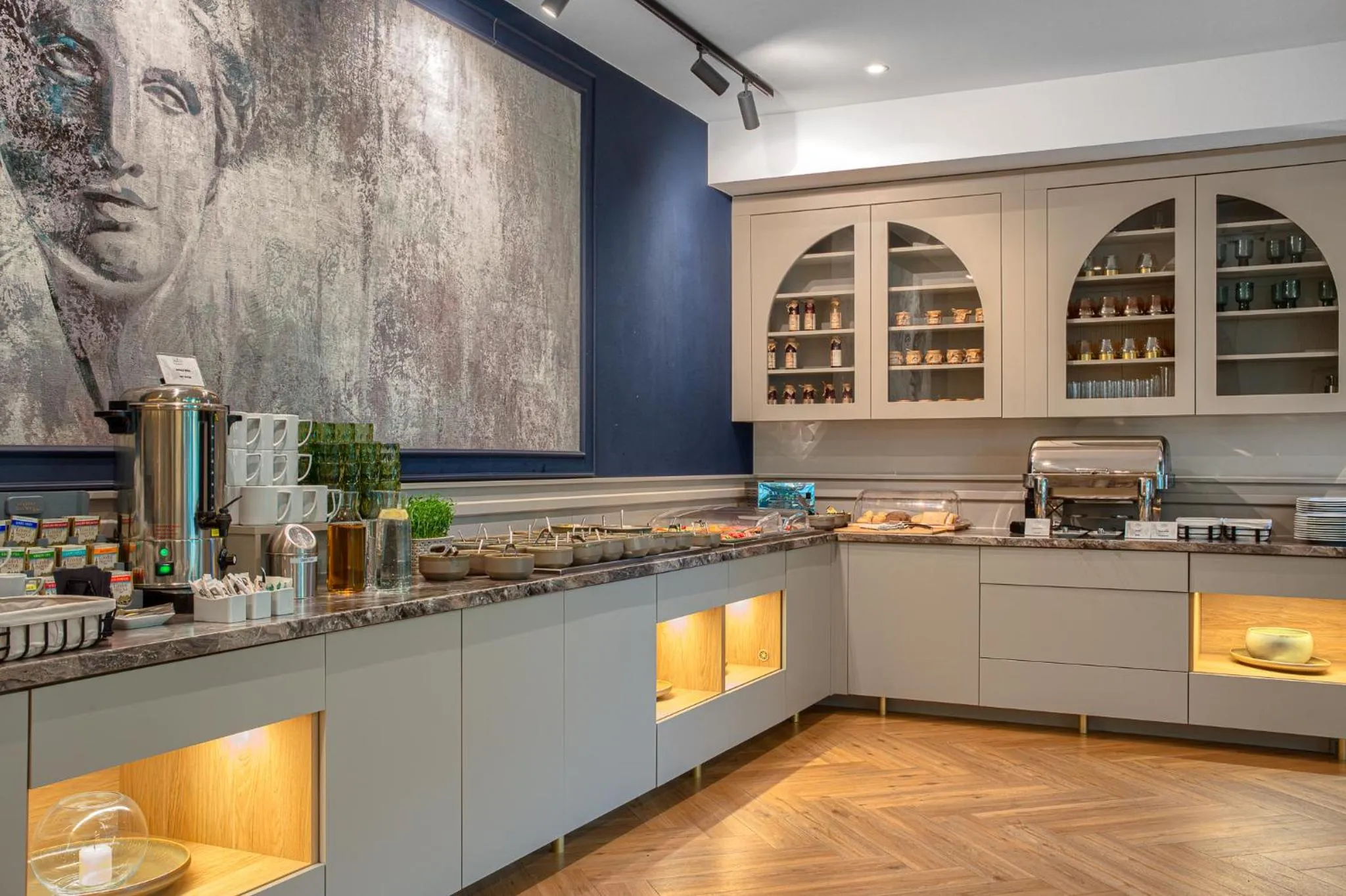 Breakfast in Hotel ETER