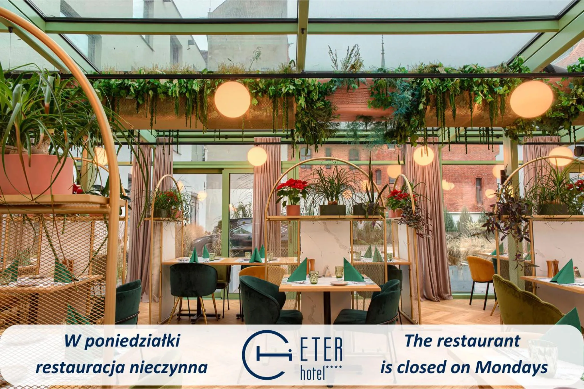 Restaurant/places to eat in Hotel ETER