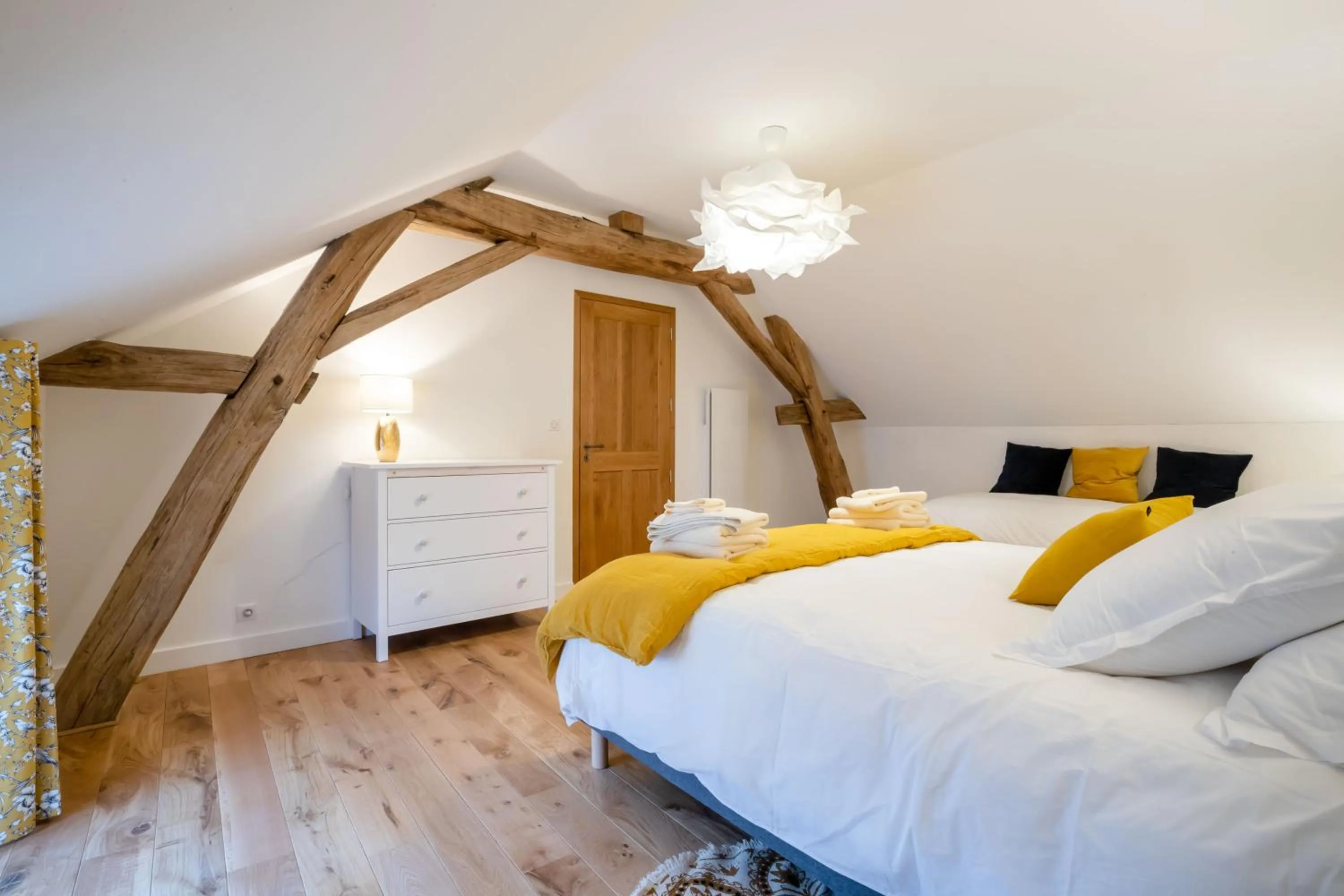 Photo of the whole room, Bed in Villa Fémina