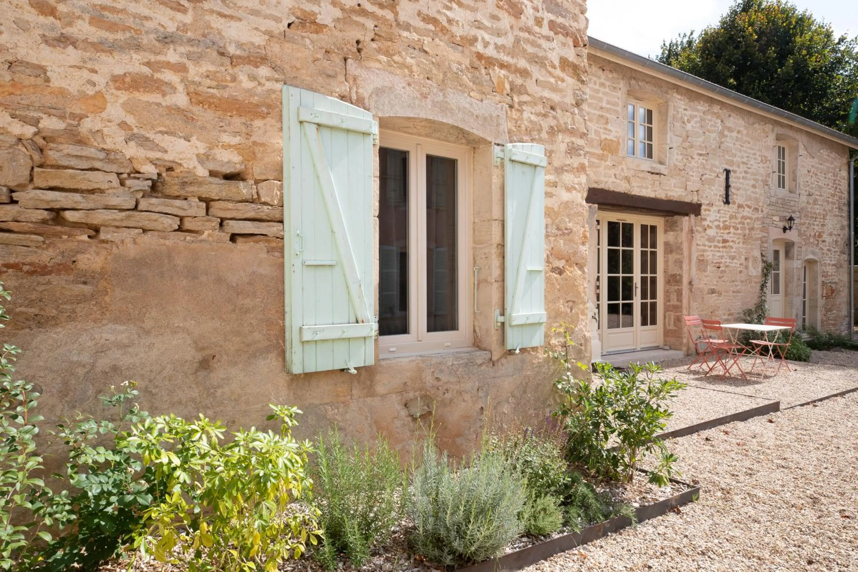 Property building in Villa Fémina