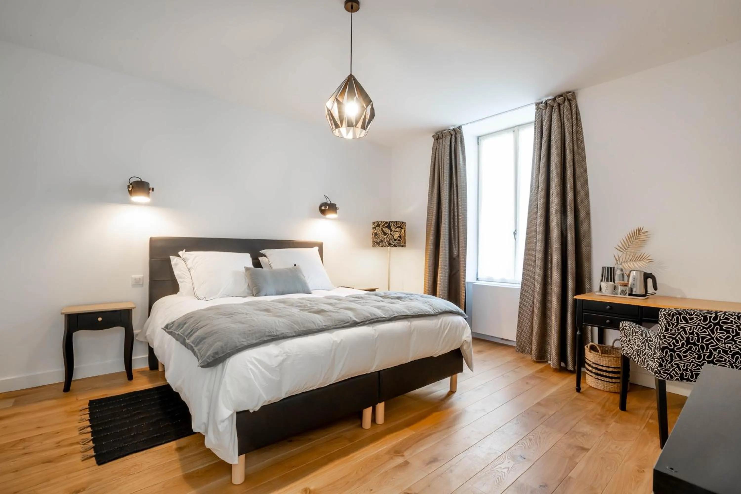 Photo of the whole room, Bed in Villa Fémina