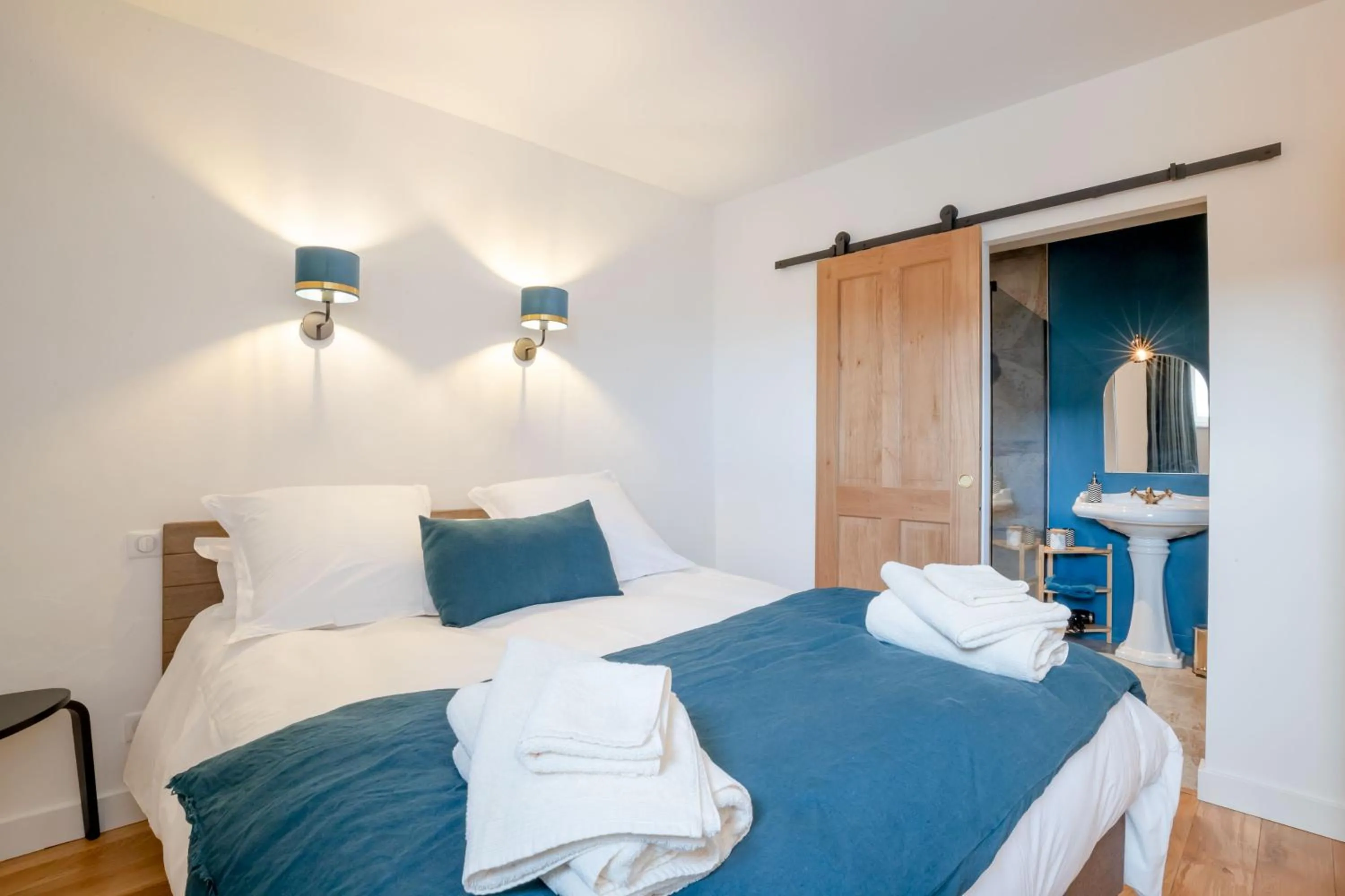 Photo of the whole room, Bed in Villa Fémina