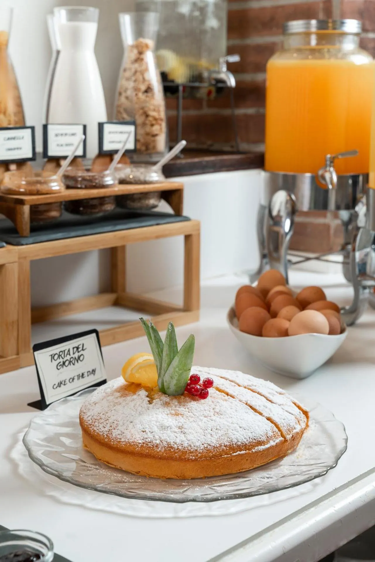 Breakfast in Hotel Athena