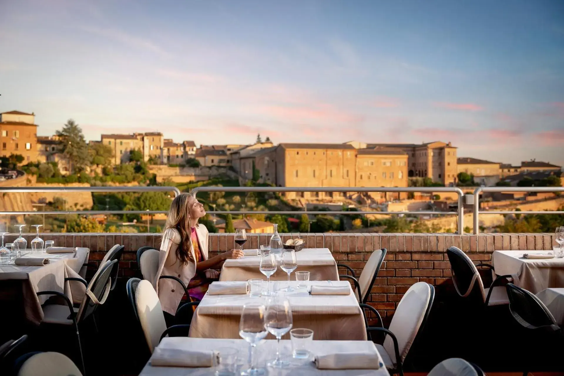 Restaurant/places to eat in Hotel Athena Restaurant/places to eat in Hotel Athena