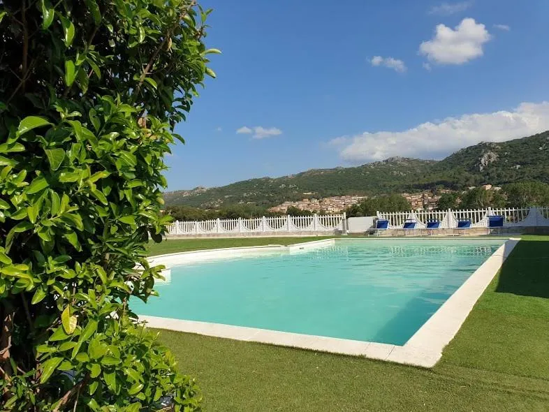 Swimming pool in B&B SanPaolo