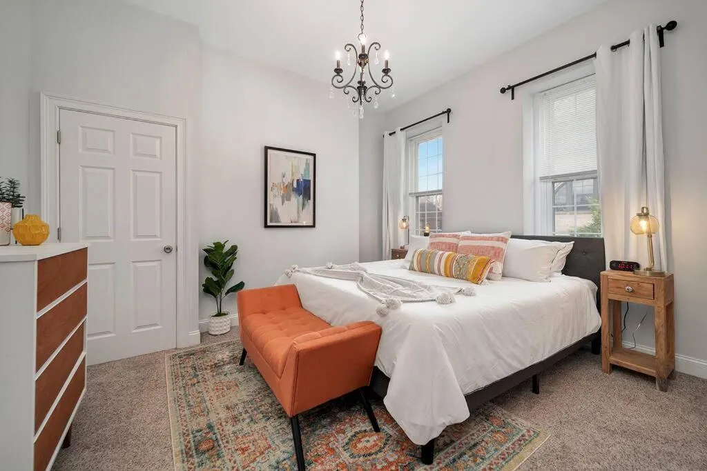 Cozy Pittsburgh Home with King Beds - short drive to all