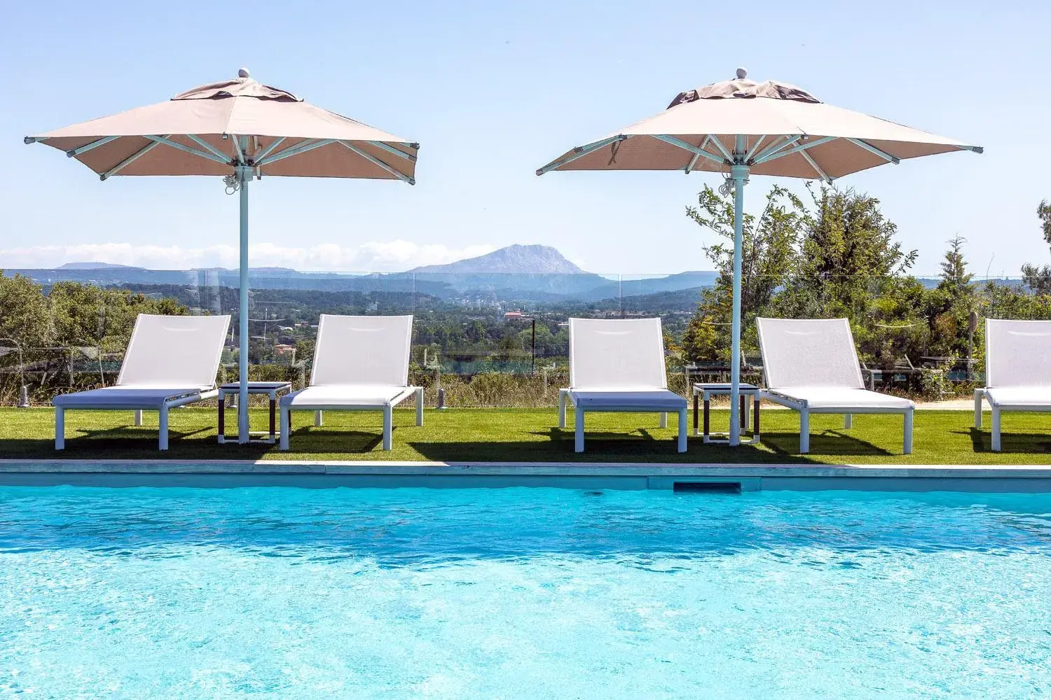 Pool view in thecamp hôtel - Aix en Provence Pool view in thecamp hôtel - Aix en Provence