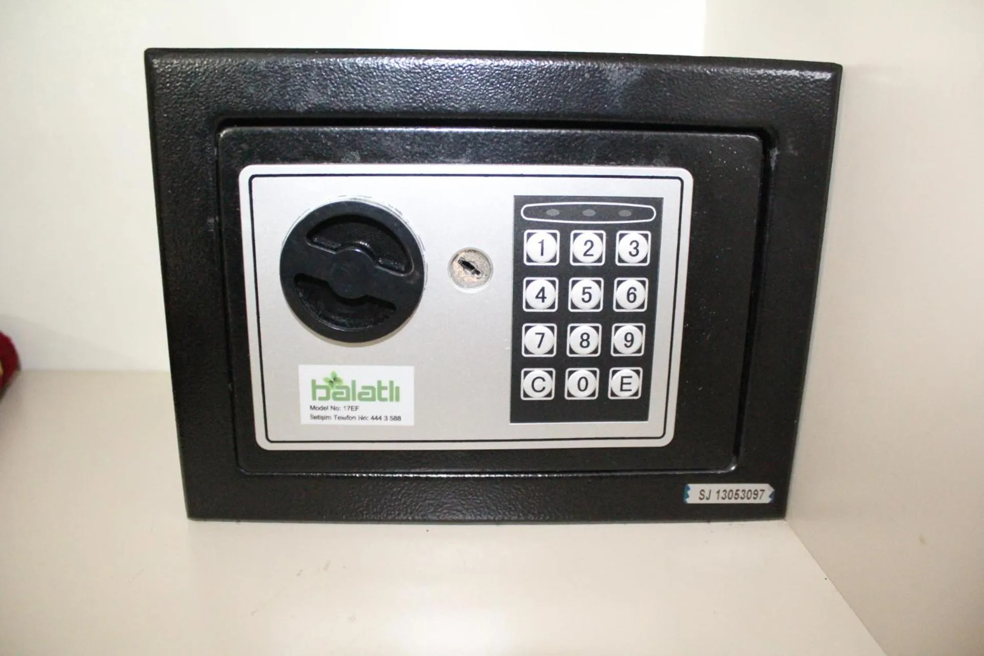 safe in Hotel Falcon