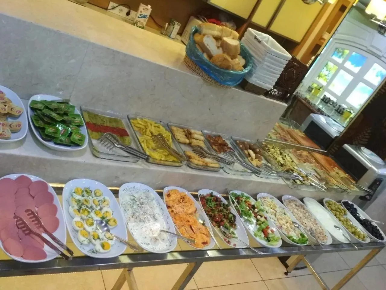 Buffet breakfast in Hotel Falcon