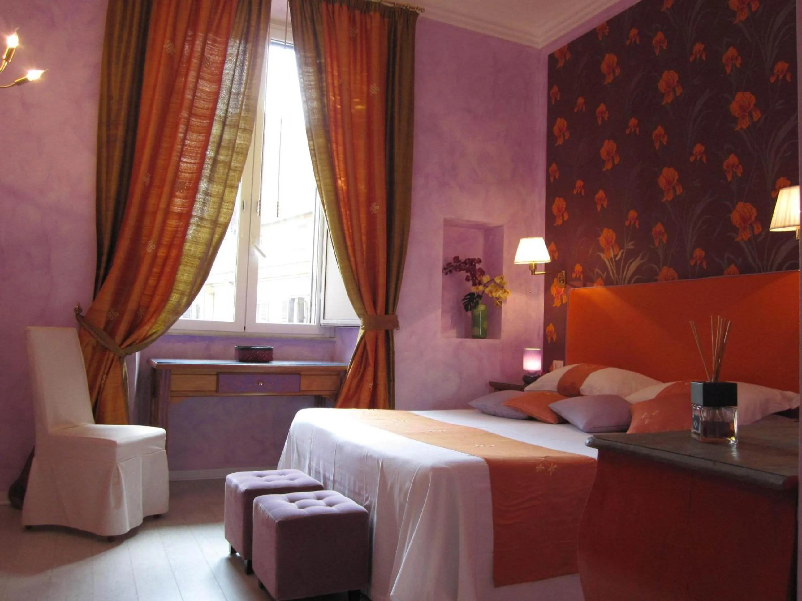 Photo of the whole room, Bed in 66 Imperial Inn Deluxe B&B