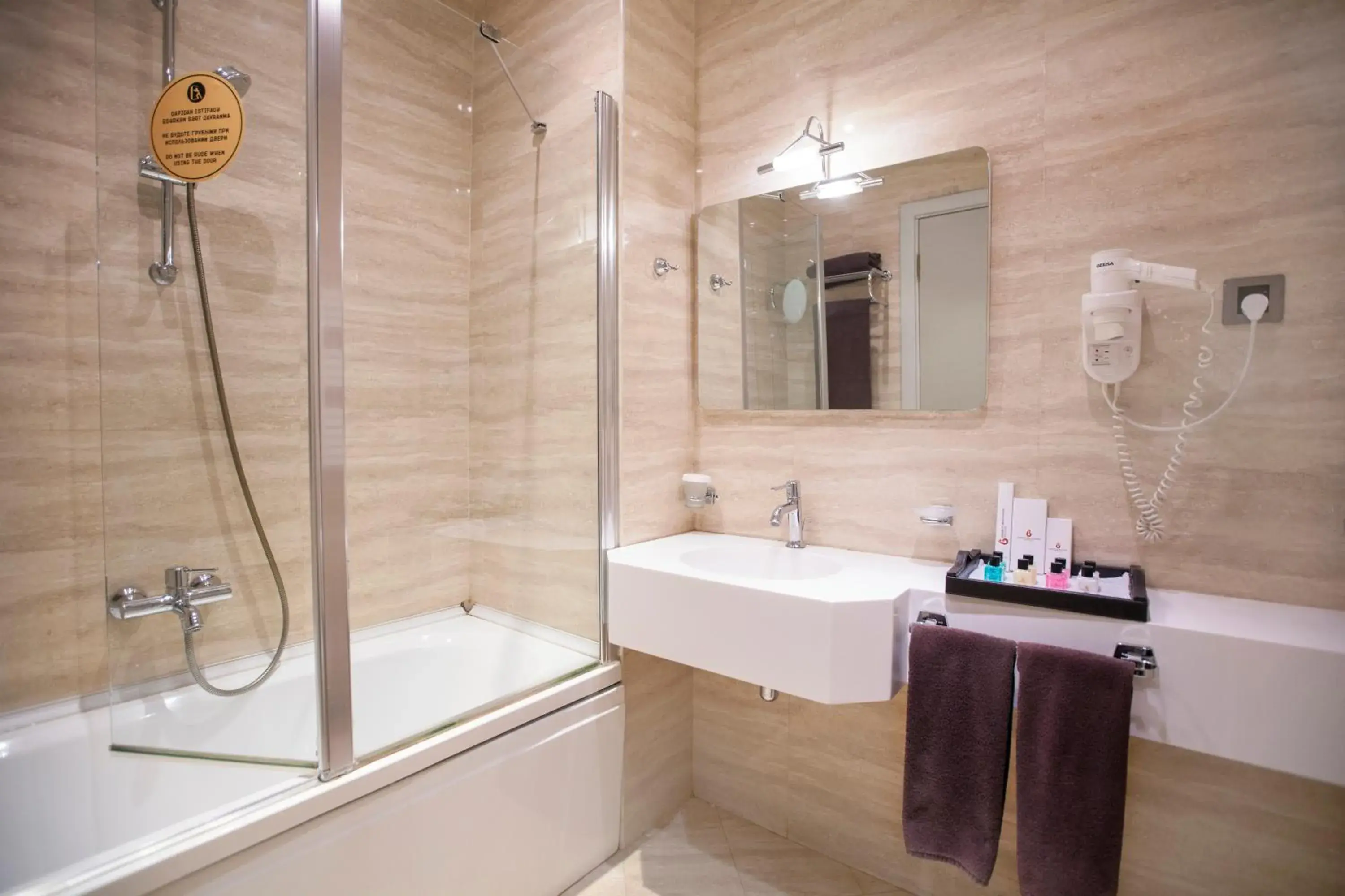 Standard King Room in Gashalti Health Hotel Naftalan Standard King Room in Gashalti Health Hotel Naftalan