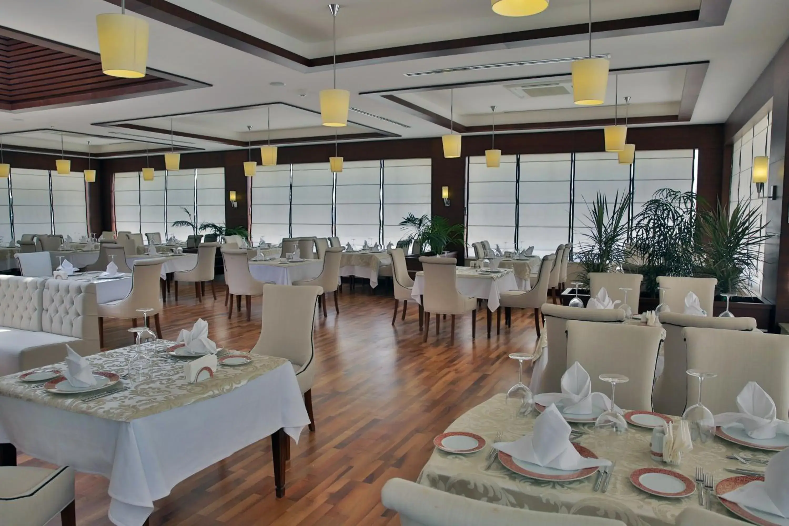 Restaurant/places to eat in Gashalti Health Hotel Naftalan Restaurant/places to eat in Gashalti Health Hotel Naftalan