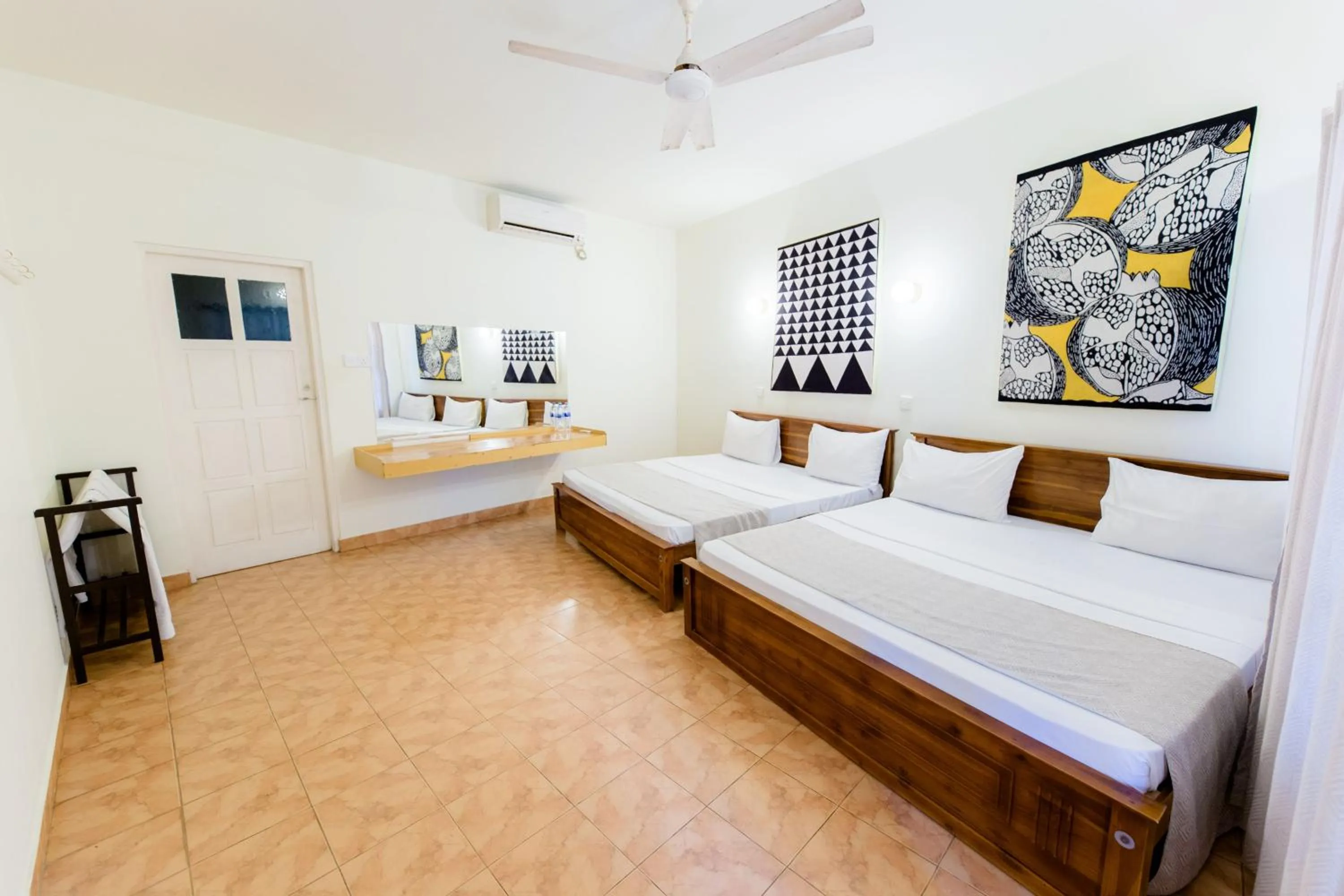 Photo of the whole room, Bed in Shangrela Beach Resort by ARK