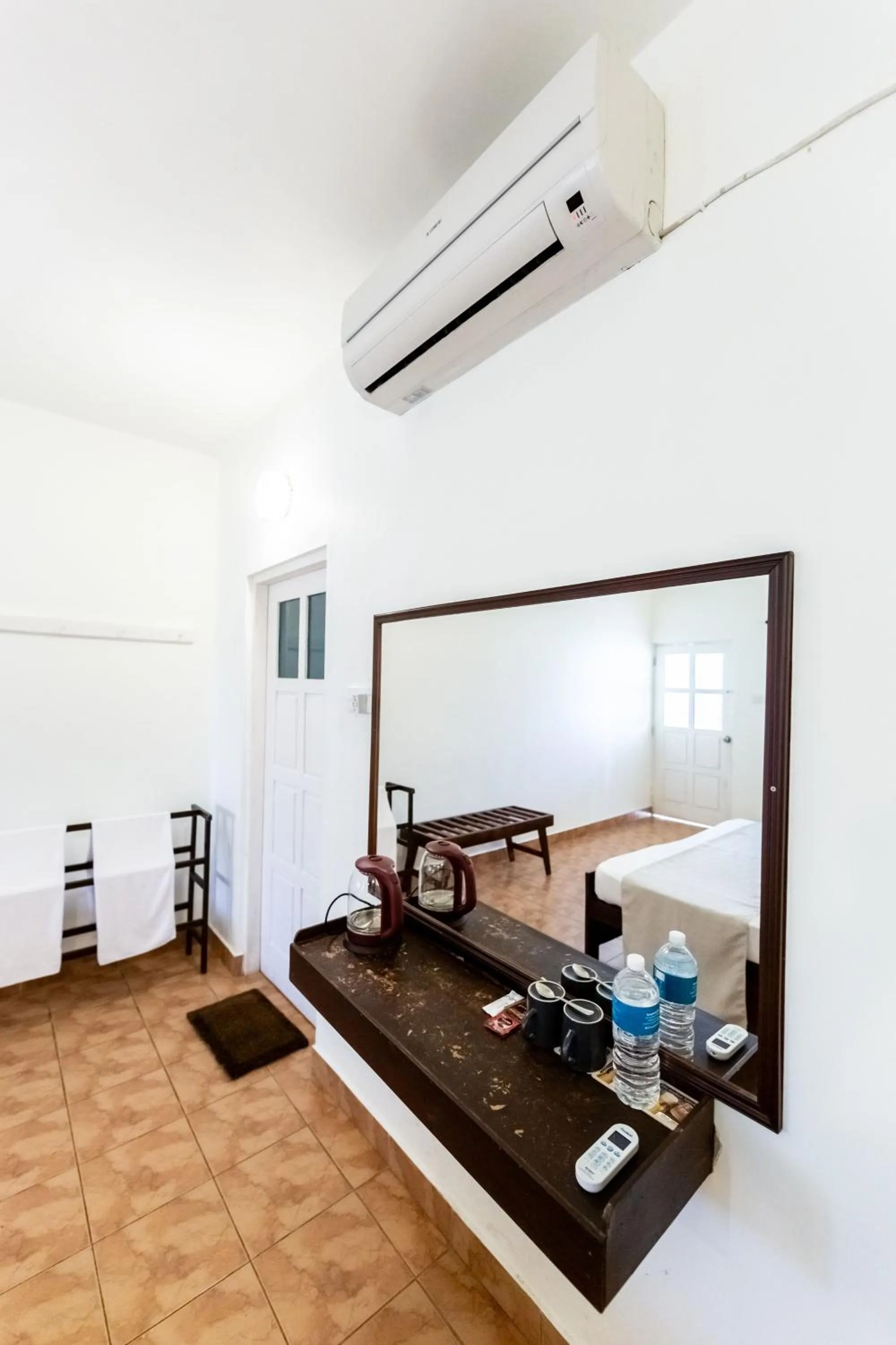 Photo of the whole room, Bed in Shangrela Beach Resort by ARK