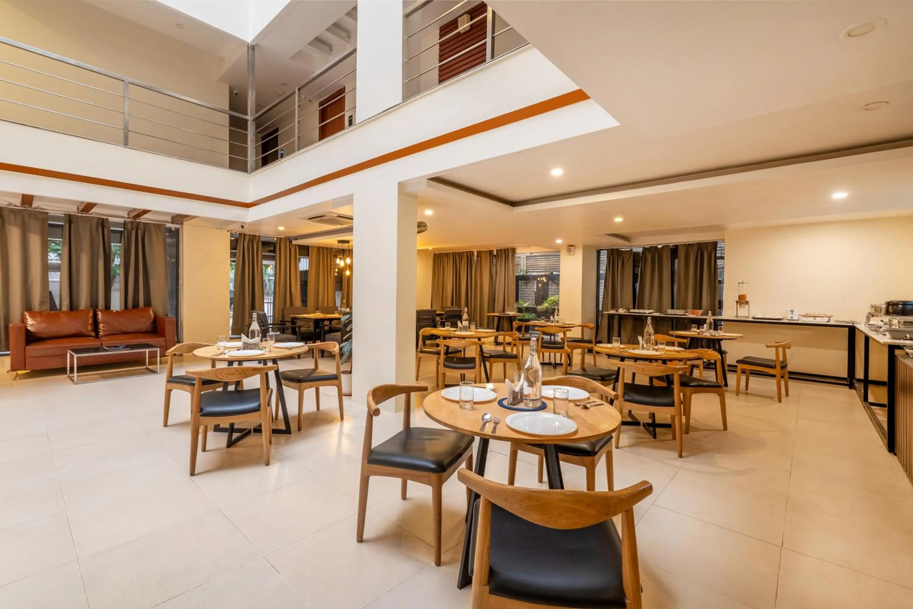 Restaurant/places to eat in Monday Hotels Hitec City