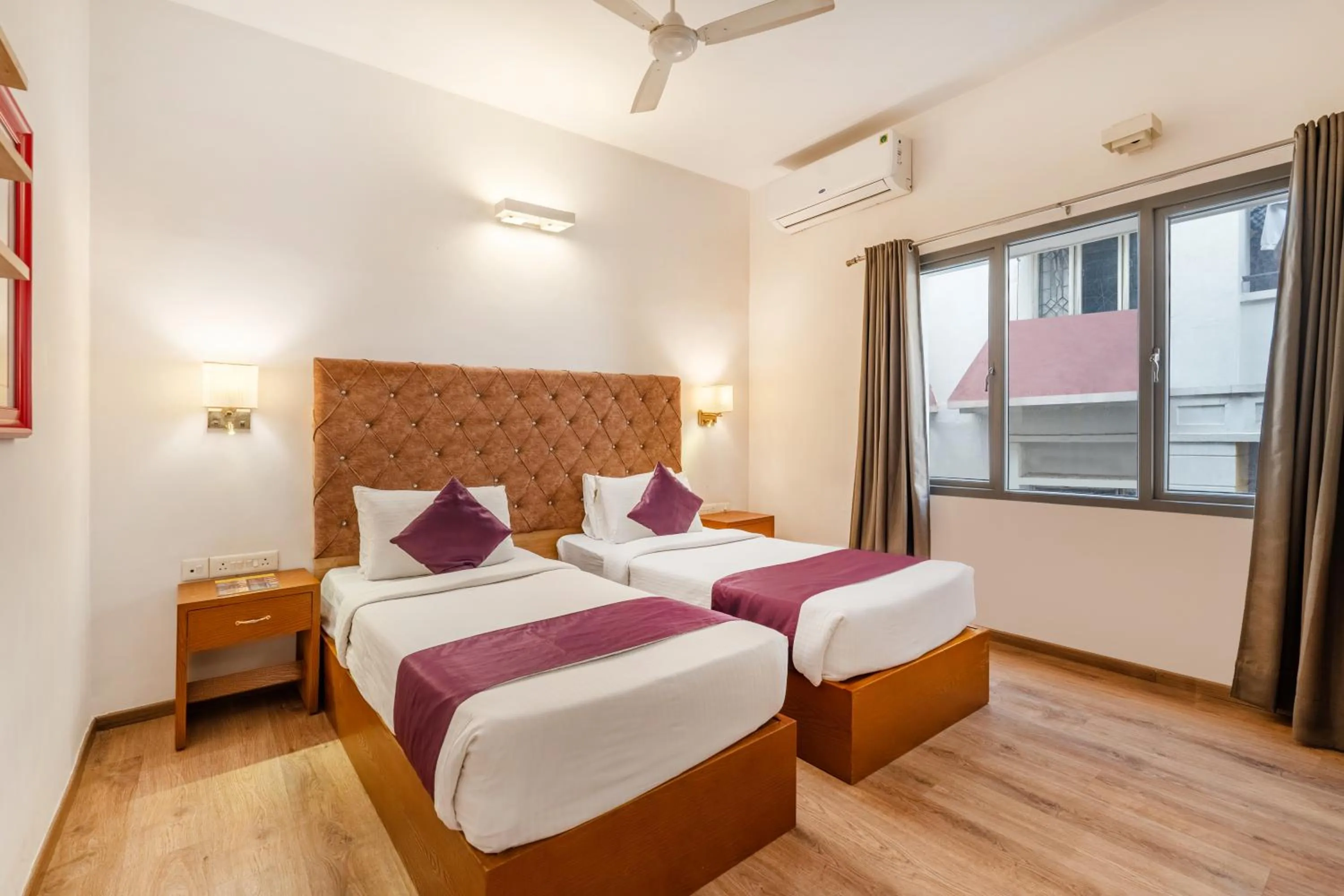 Bed in Monday Hotels Hitec City