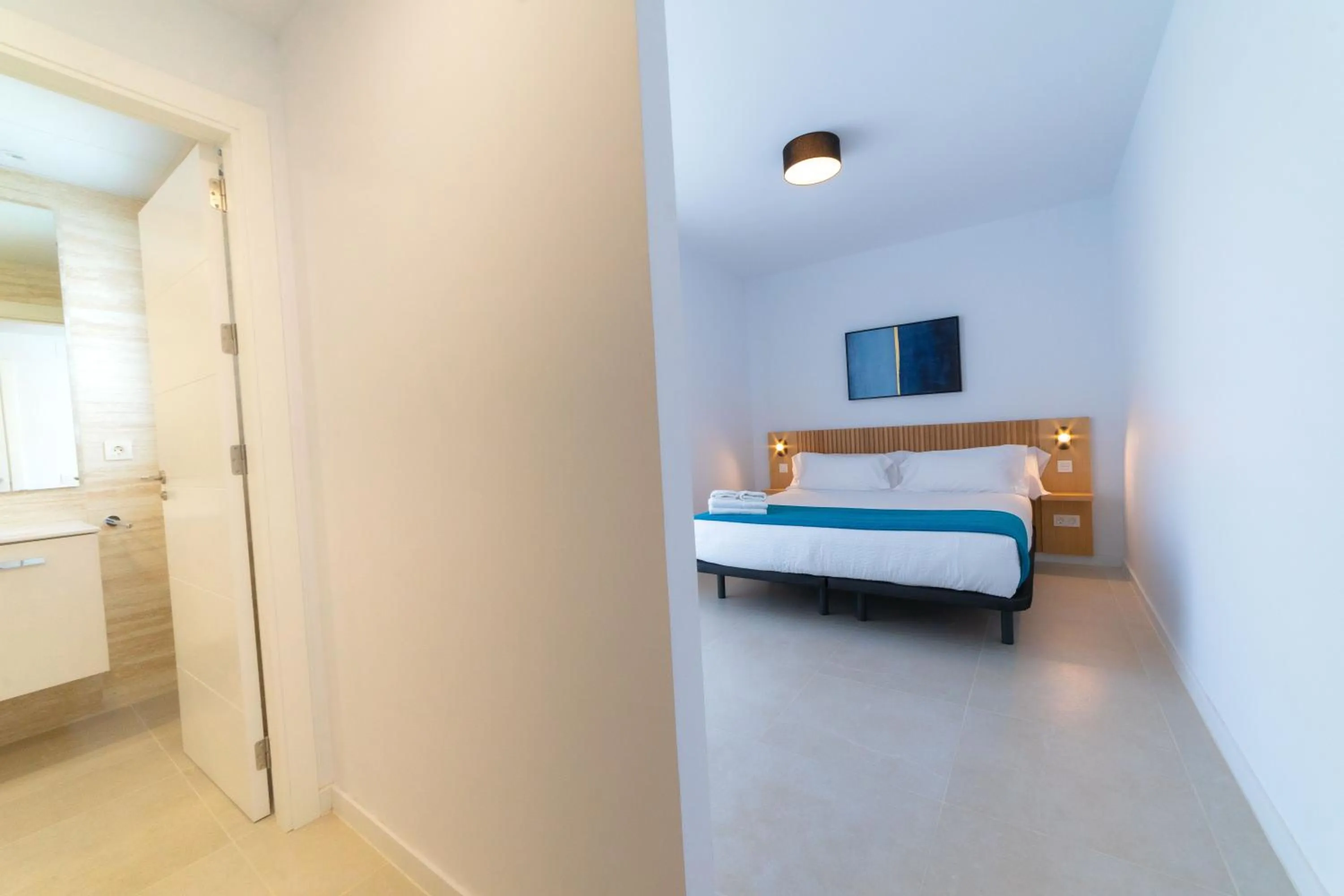 Photo of the whole room, Bed in Aqua Apartments Bellamar, Marbella