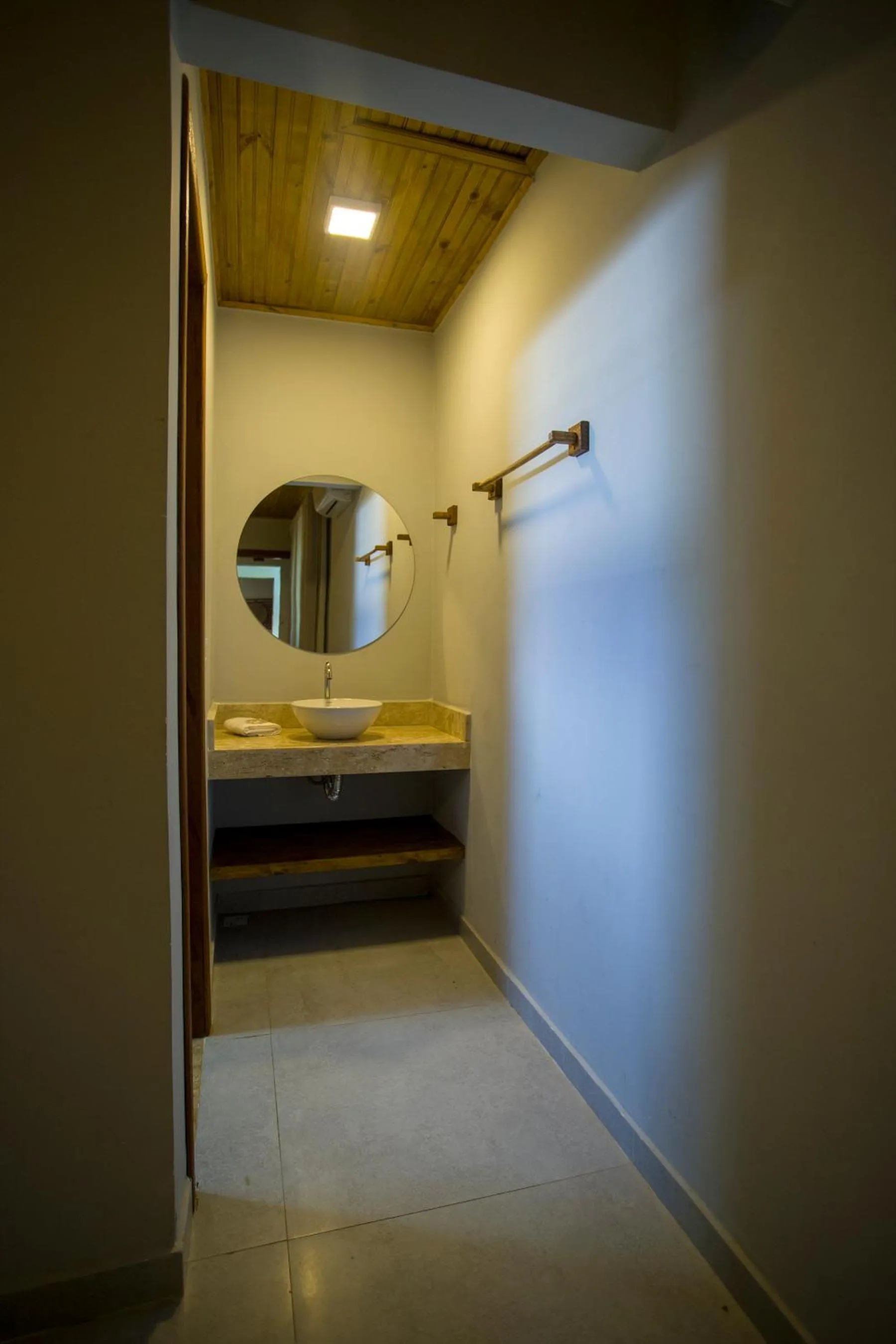 Bathroom, Bed in Tropical Beach
