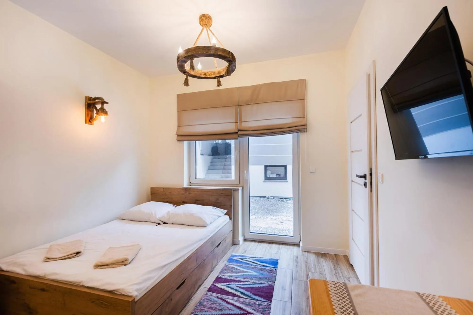 Bed in Apartamenty,pokoje Paholski