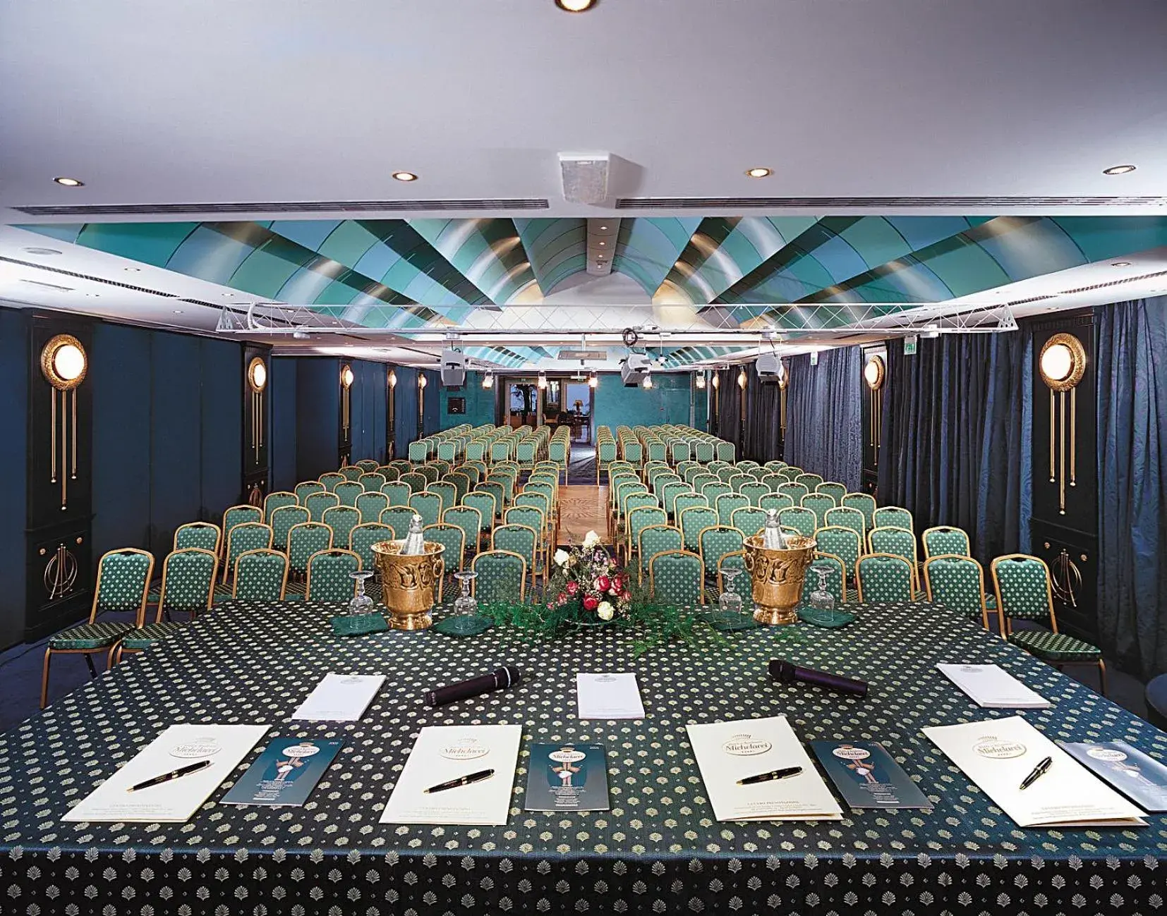 Business facilities, Business Area/Conference Room in Grand Hotel Michelacci