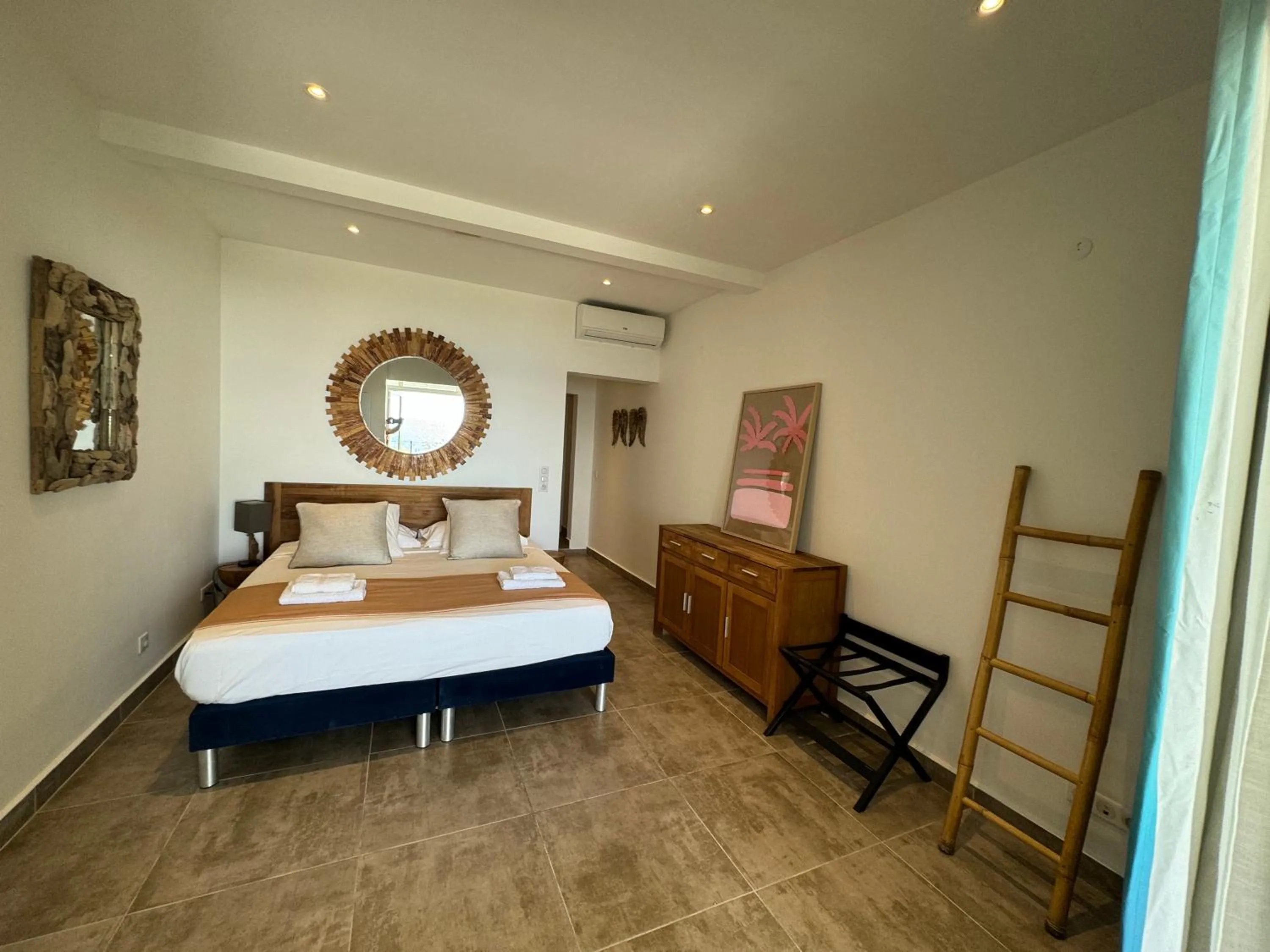 Bed in Moana Lodge
