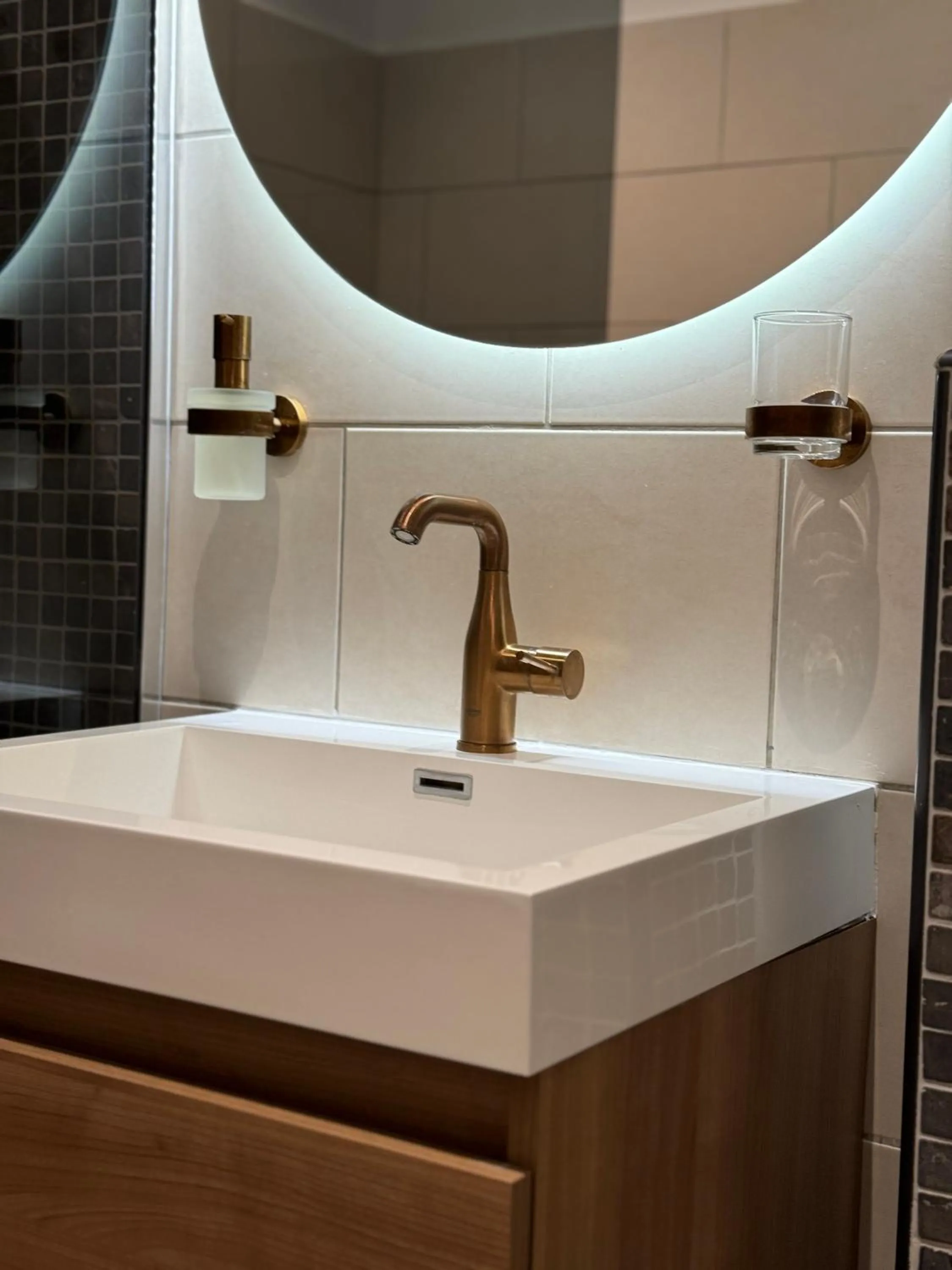 Bathroom in Moana Lodge