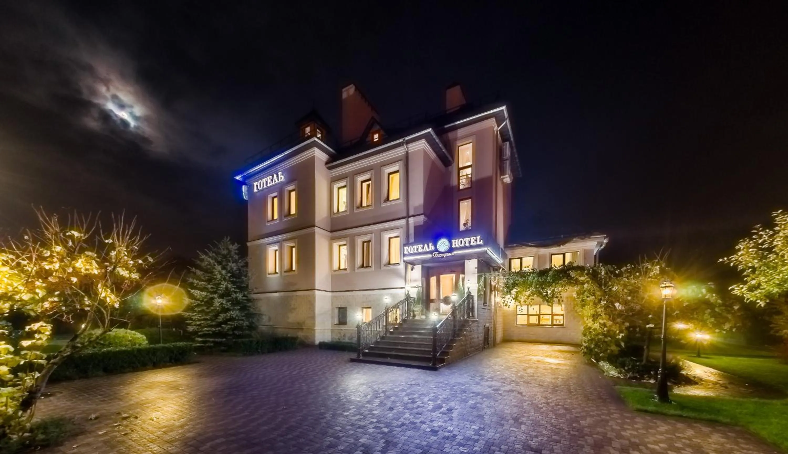 Facade/entrance in Bystrytsya Lux