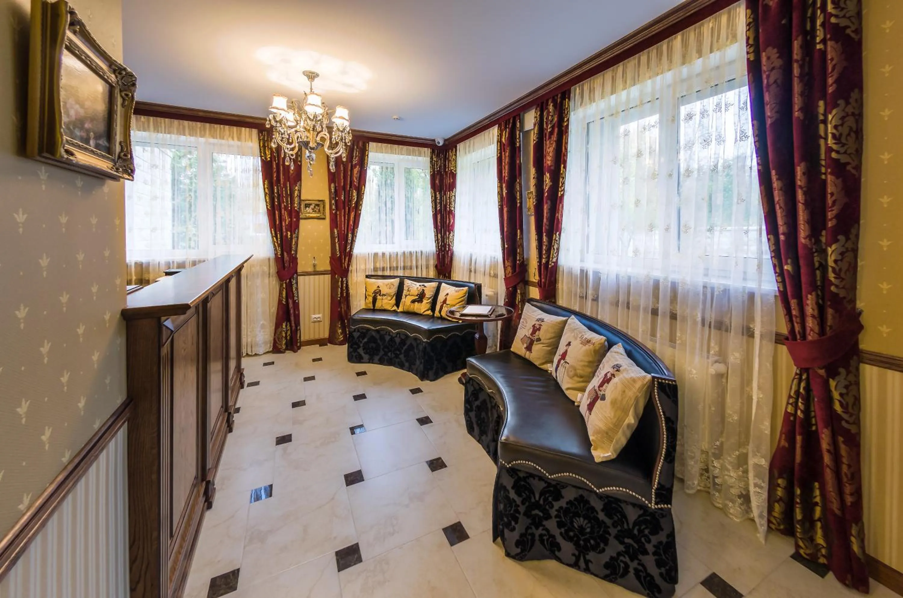 Lobby or reception, Bed in Bystrytsya Lux
